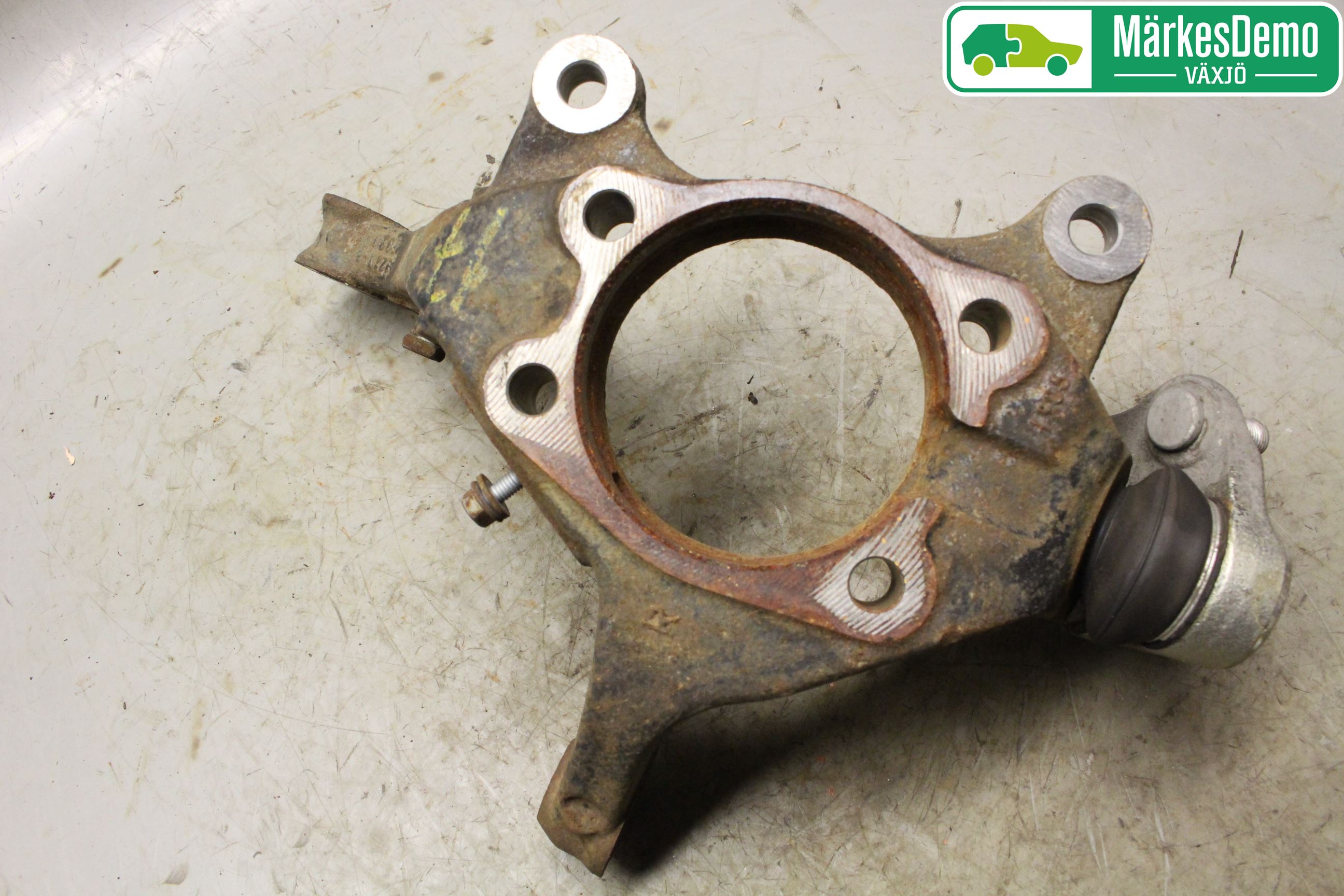Toyota VERSO 09-18 Spindel Hf