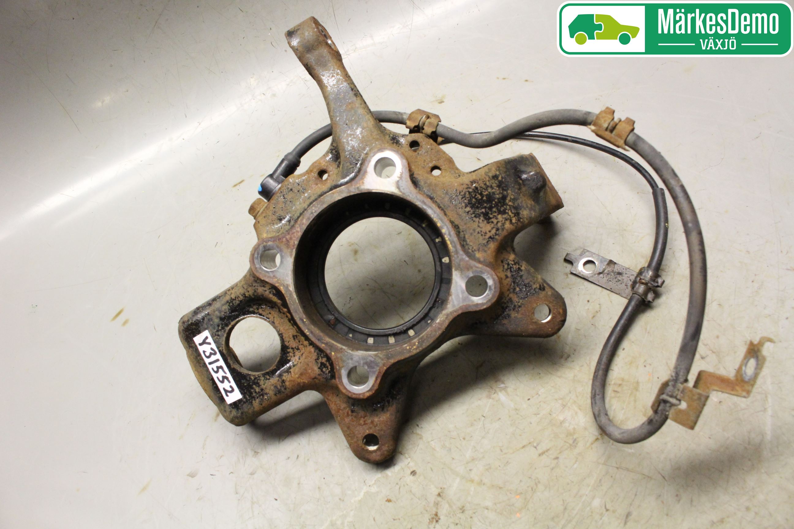 Mitsubishi PAJERO 06-15 Spindel Vf