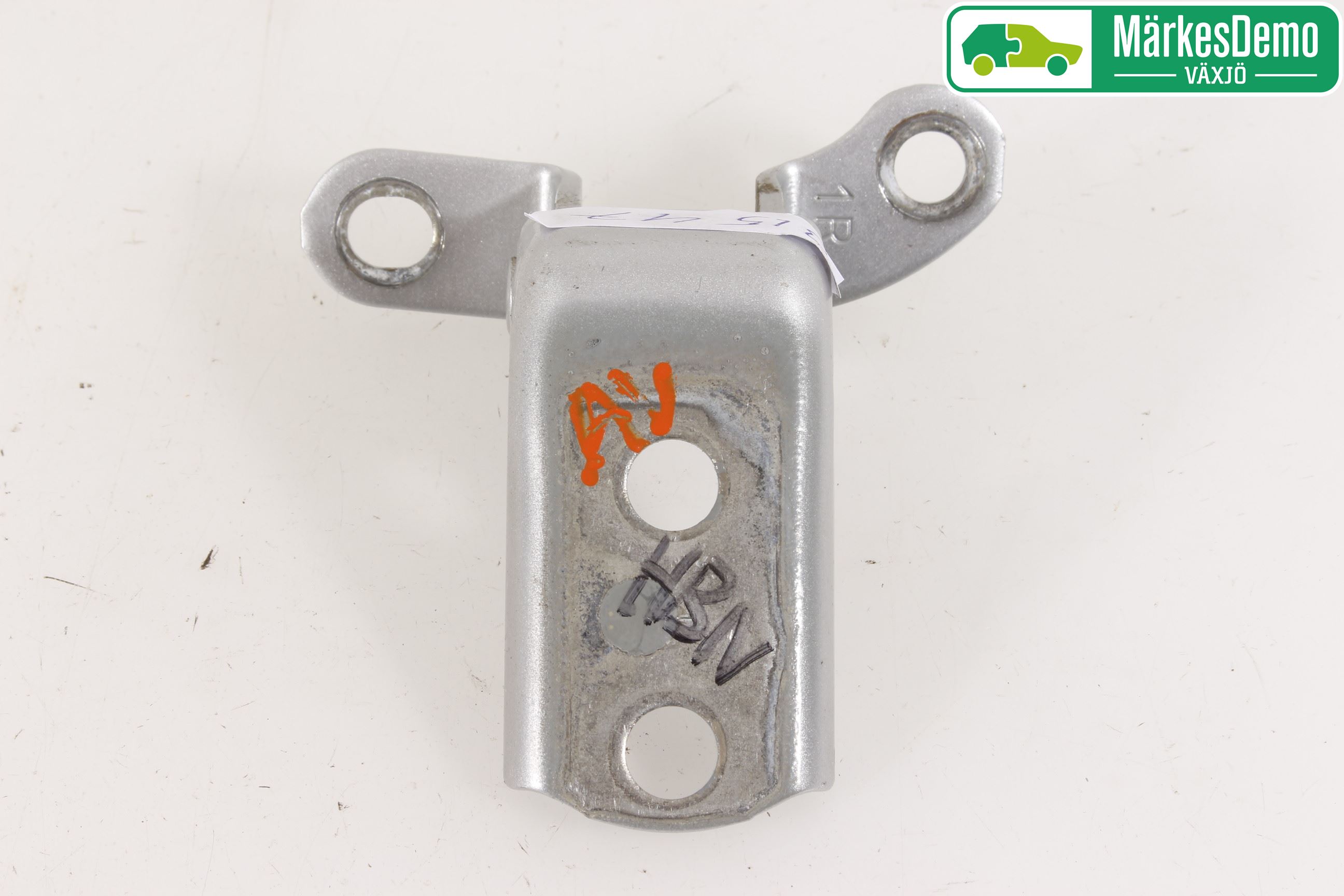 Toyota VERSO 09-18 Dørhengsel