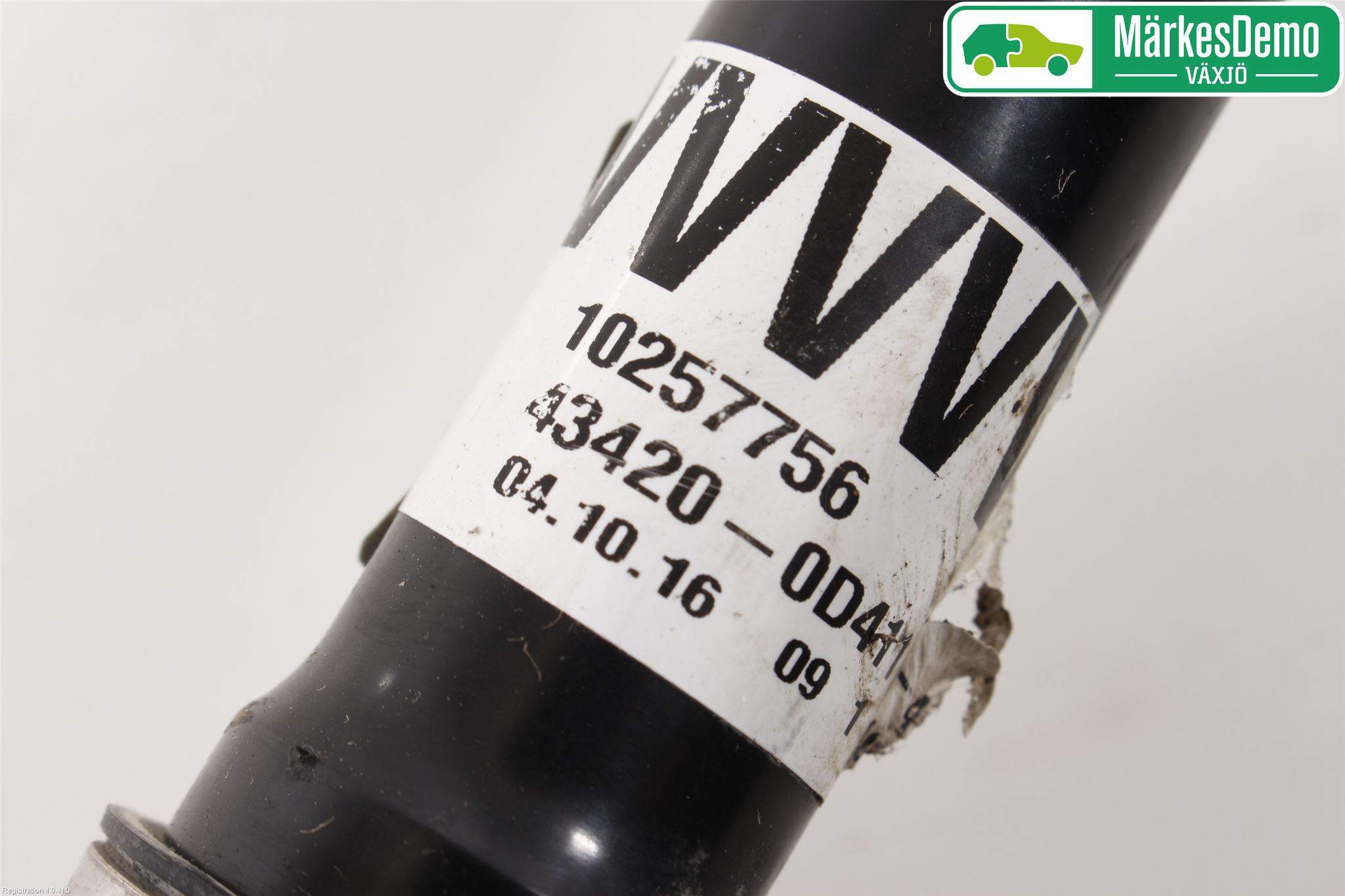 Toyota YARIS XP130 15-20 Drivaksel Foran Kompl Venstre