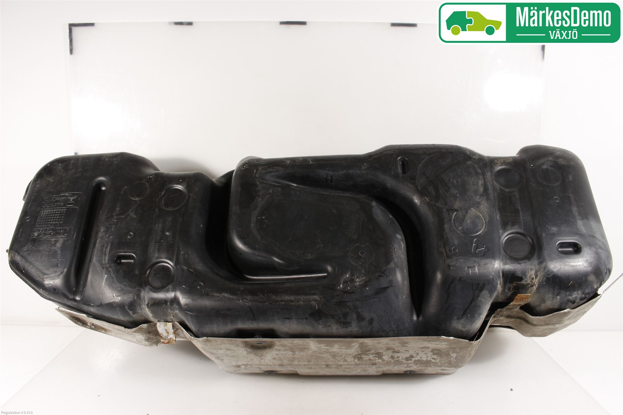 Toyota HILUX 05-16 Drivstofftank Diesel