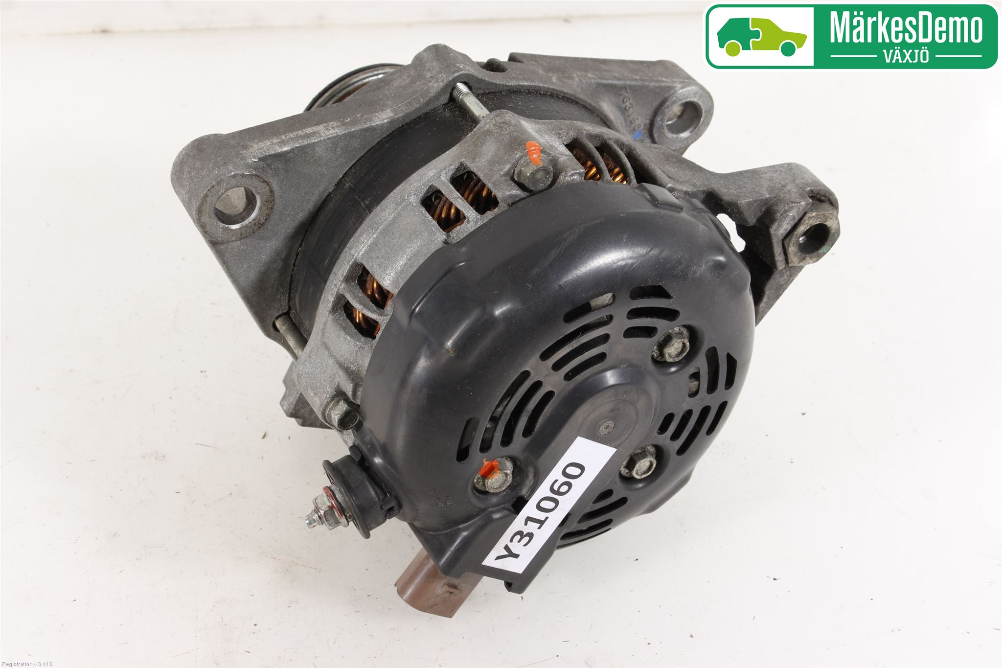 Toyota HILUX 05-16 Dynamo