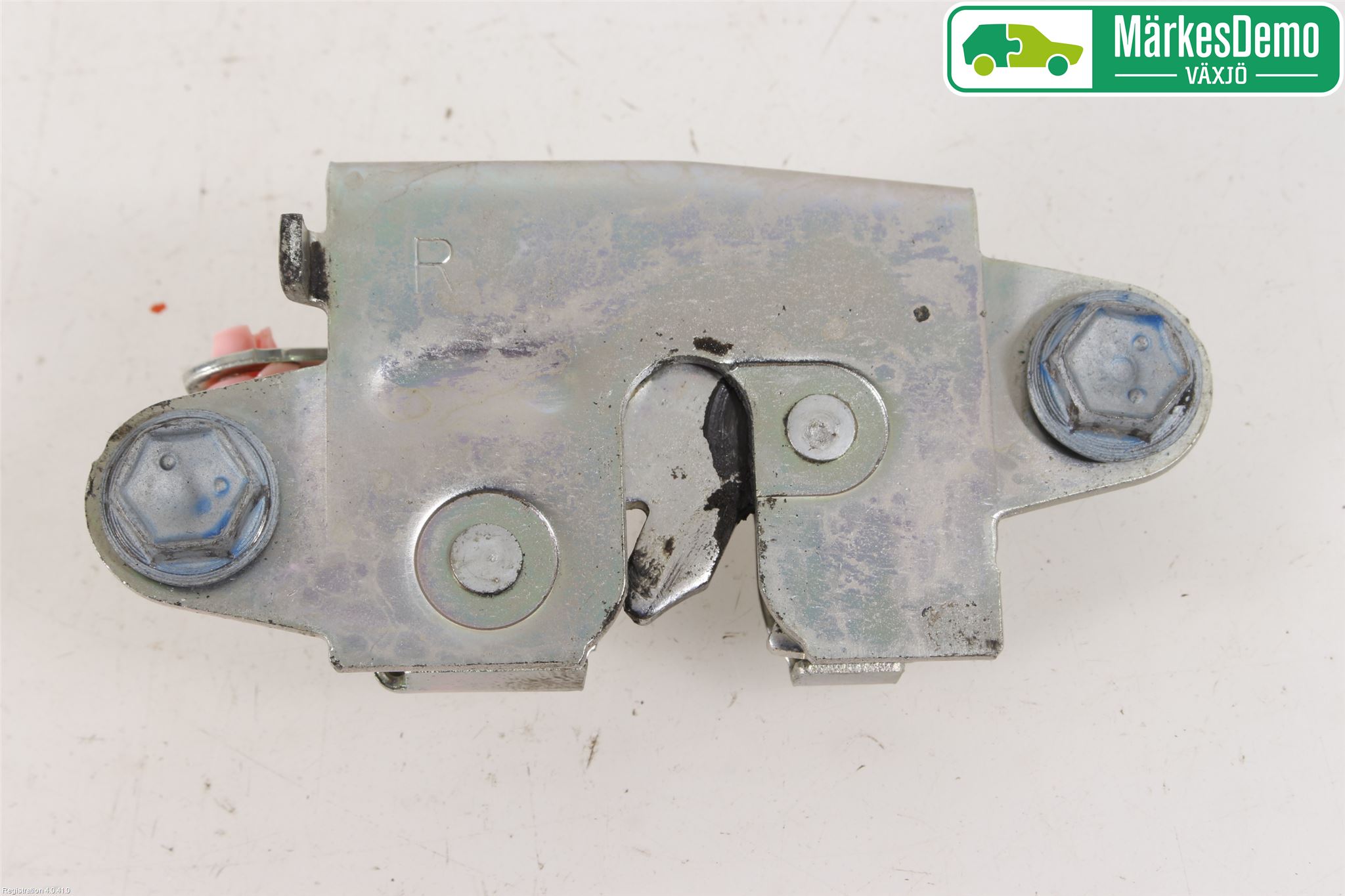 Toyota HILUX 05-16 Bakluke-Lokk Låsekasse