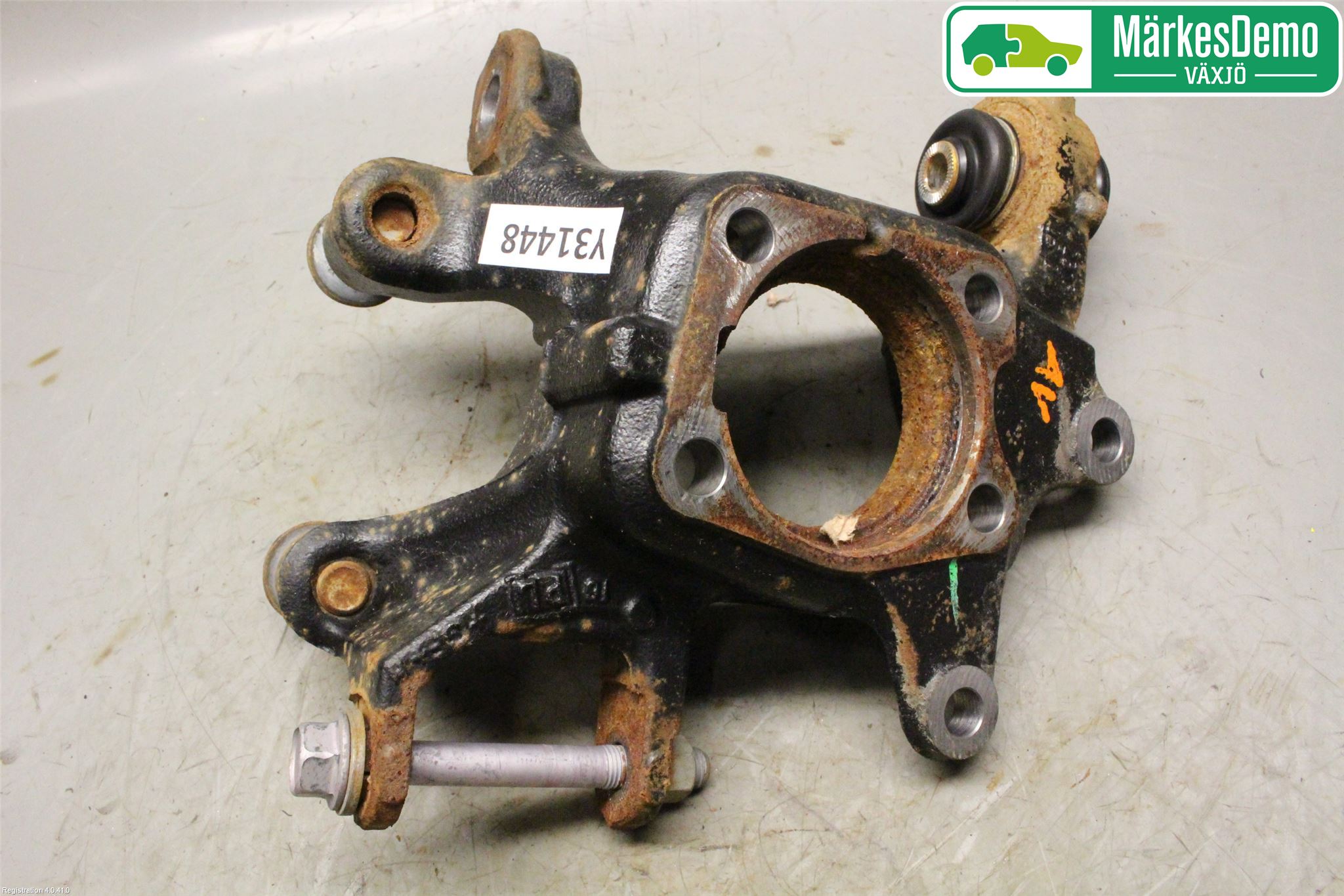 Toyota AVENSIS 16-18 Spindel Hb