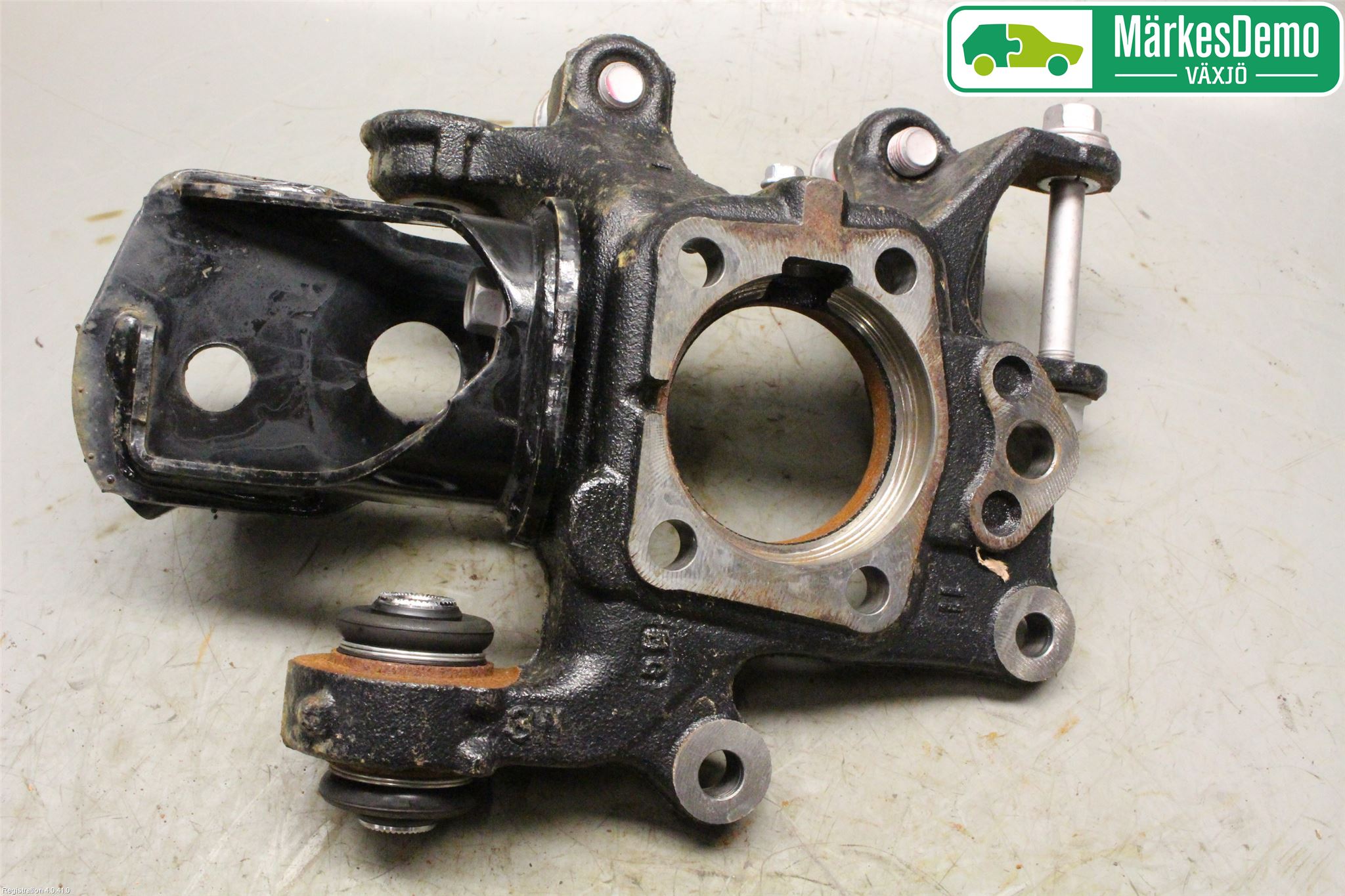 Toyota RAV4 13-18 Spindel Vb