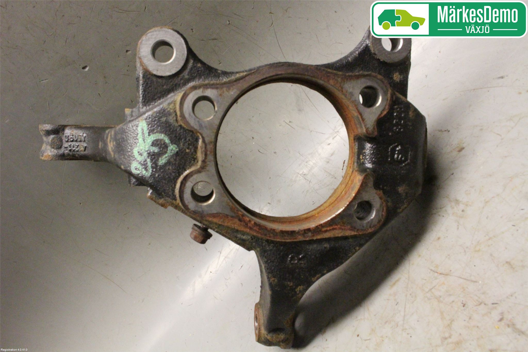 Toyota AURIS 13-19 Spindel Hf
