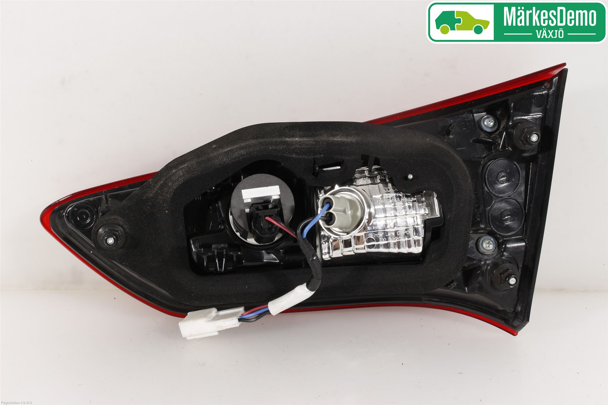 Toyota YARIS XP130 15-20 Baklykt Venstre  På Luke(Indre
