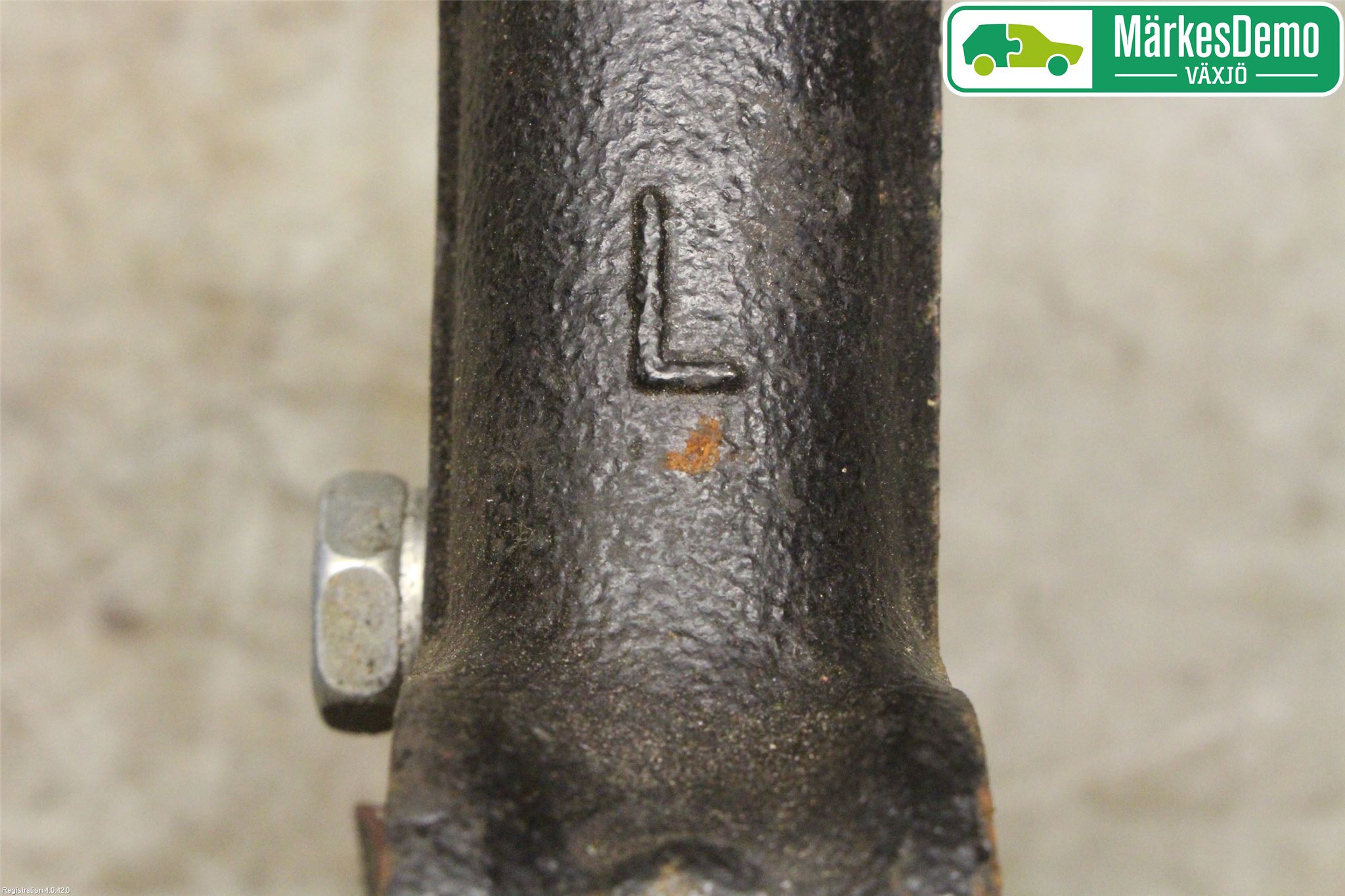 Toyota AURIS 13-19 Spindel Vf