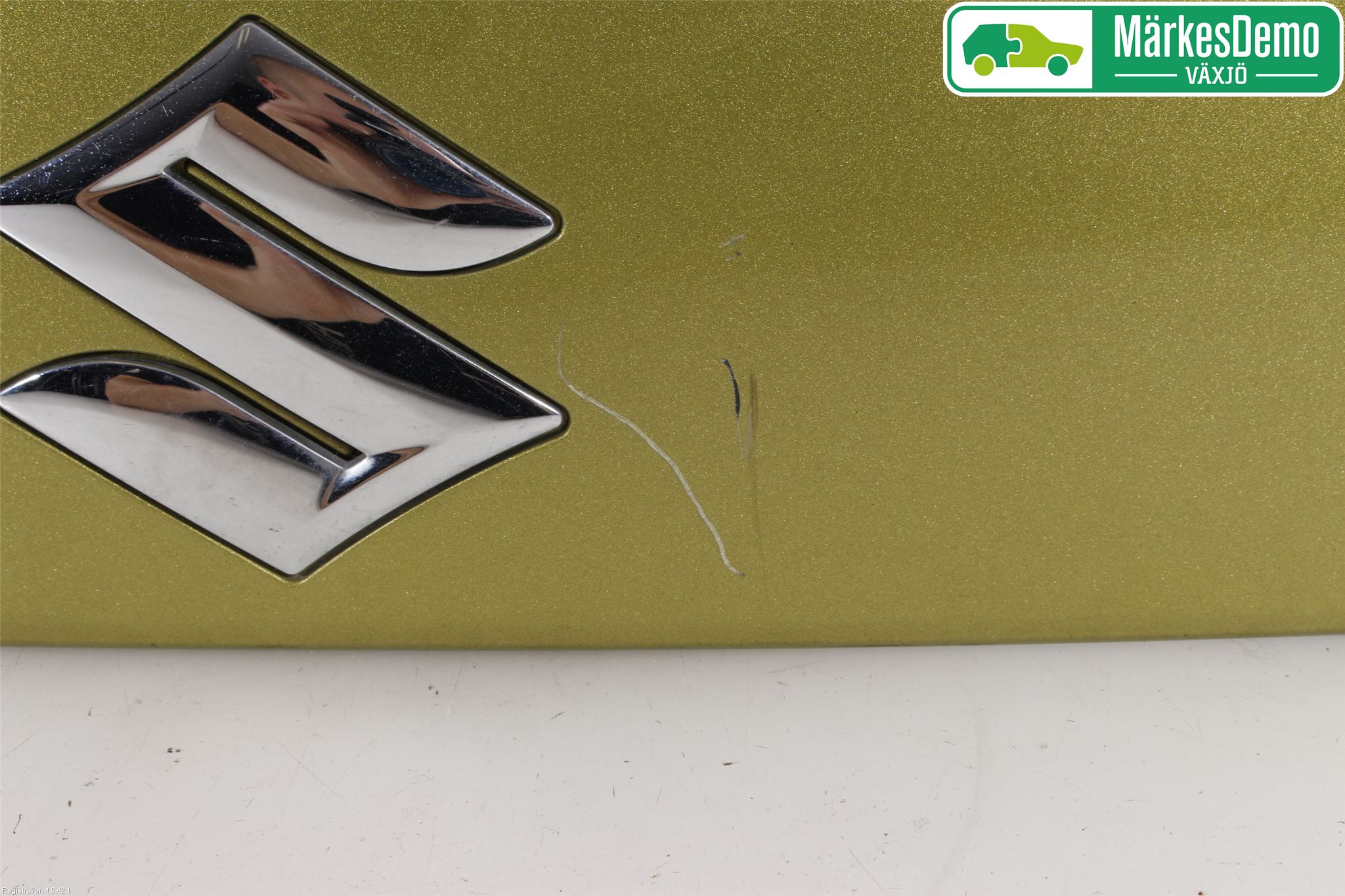 Suzuki SX4 S-CROSS 14-21 Refleksplate - Skiltplate