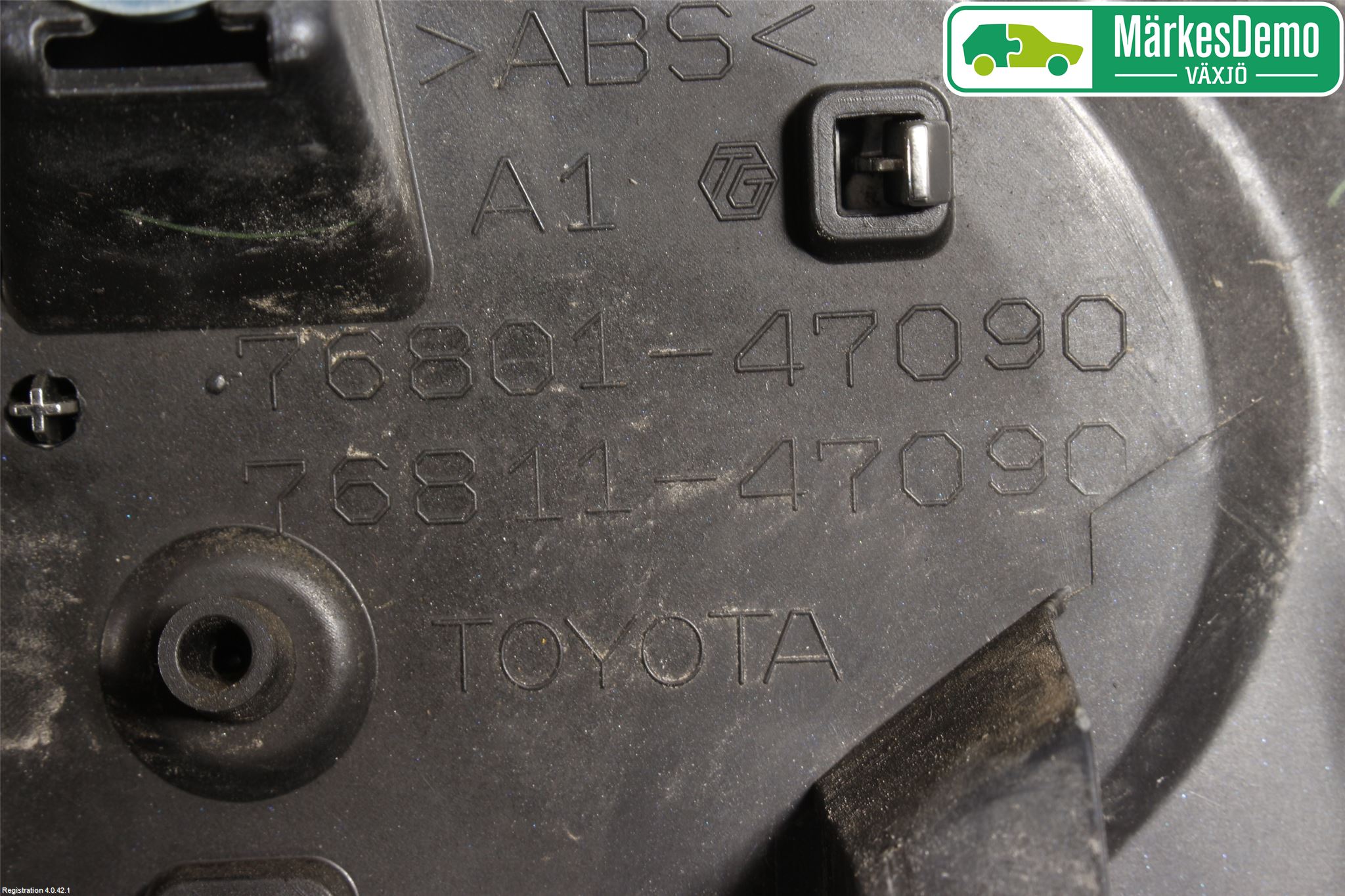 Toyota PRIUS+ ZVW40 12-20 Refleksplate - Skiltplate