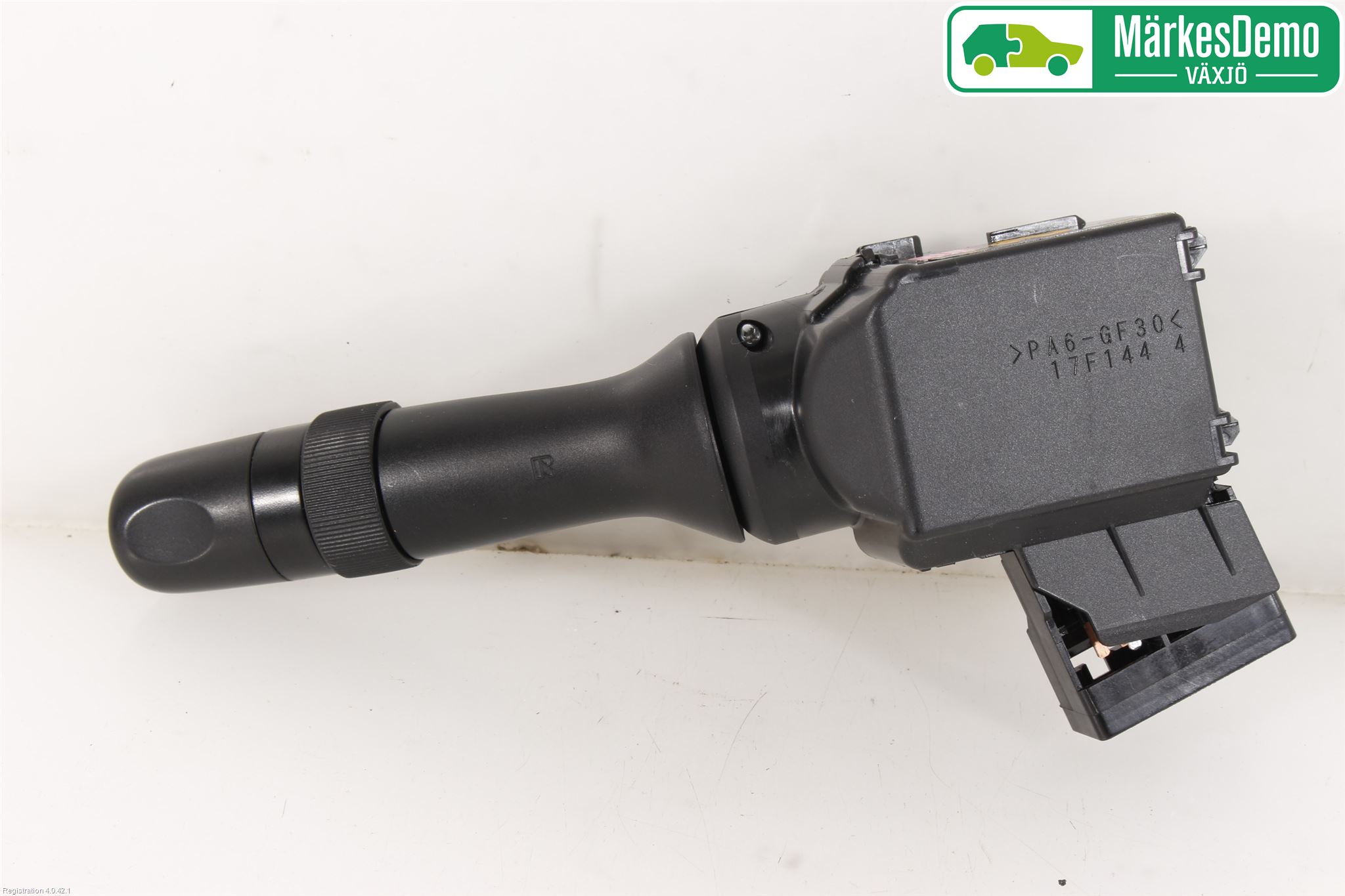 Toyota YARIS XP130 15-20 Bryter Ratt Visker - Spyler