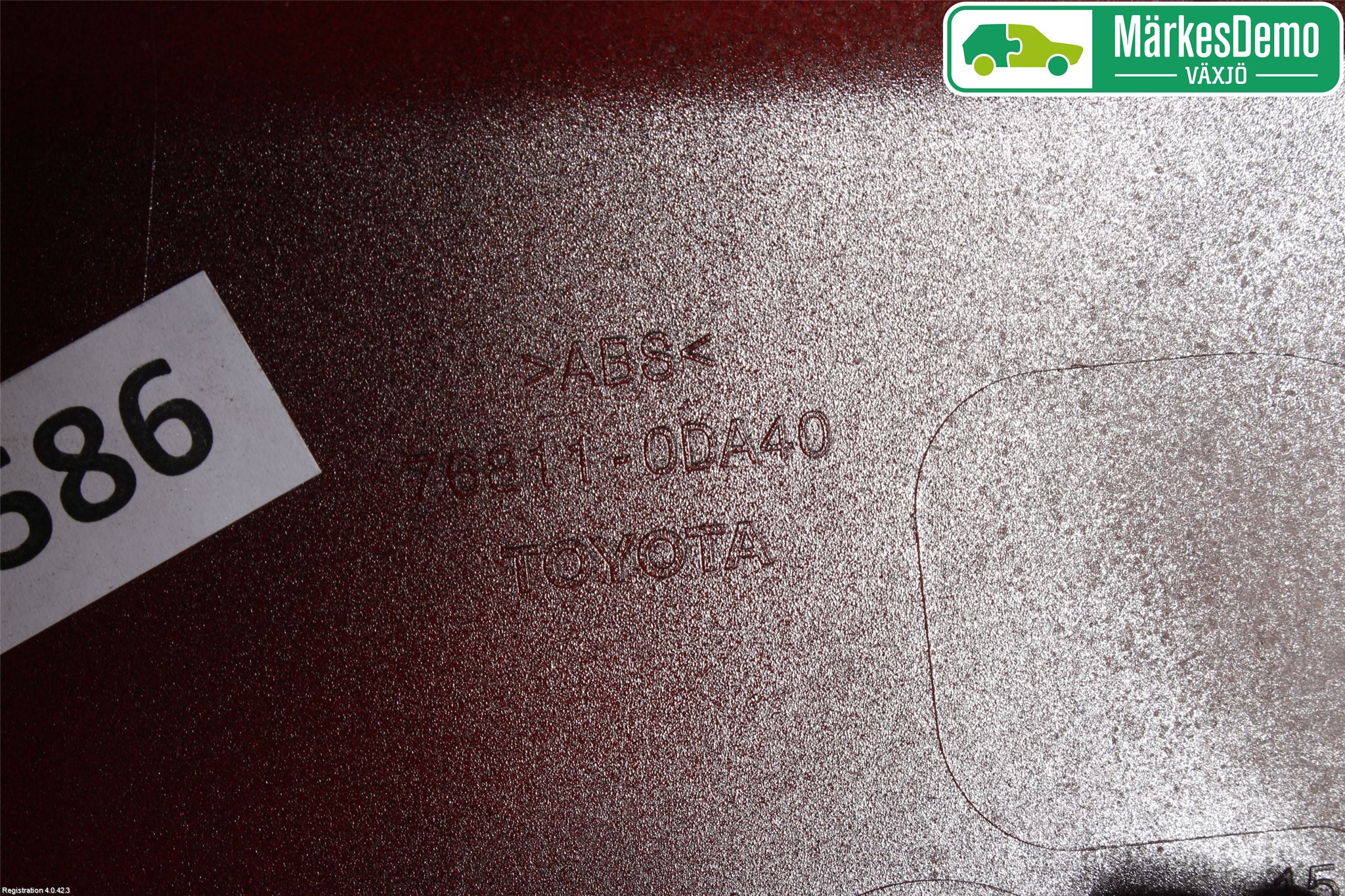 Toyota YARIS XP130 15-20 Refleksplate - Skiltplate