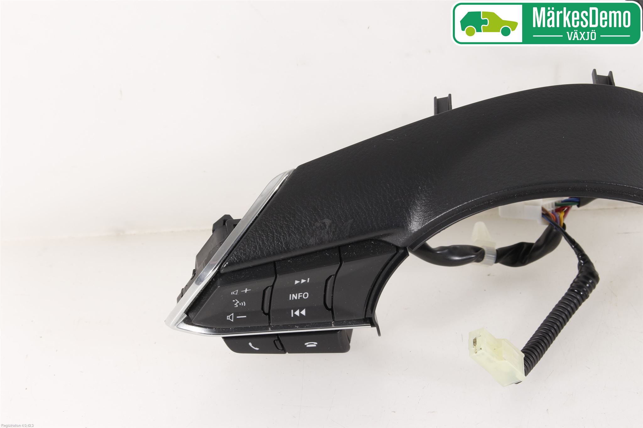 Mazda 3 III 14-19 Bryter Ratt Radio-Stereo