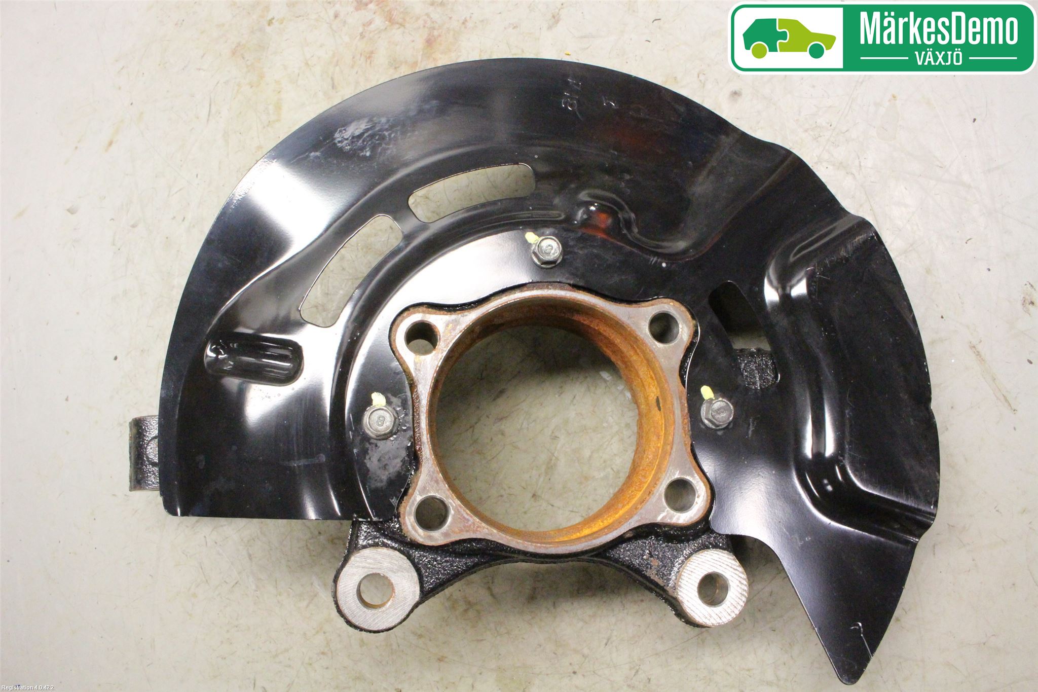 Hyundai TUCSON 05- Spindel Vf
