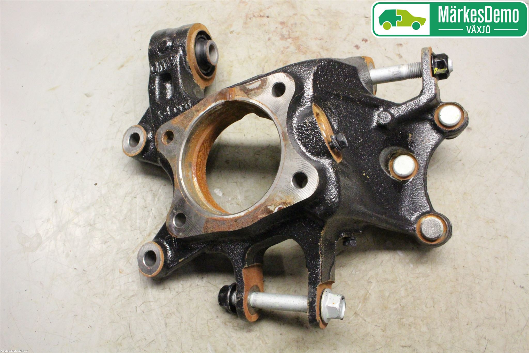 Hyundai TUCSON 05- Spindel Vb