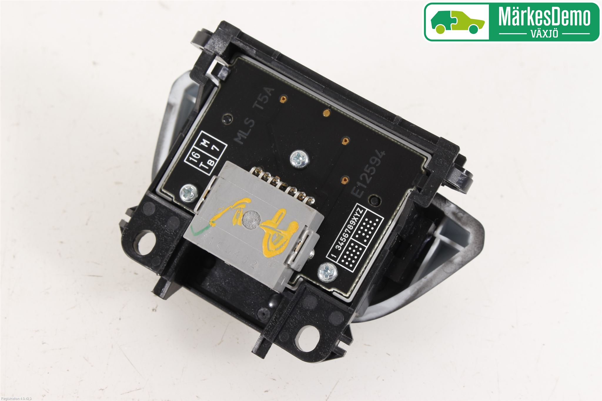 Honda HR-V 15-21 Bryter Ratt Radio-Stereo