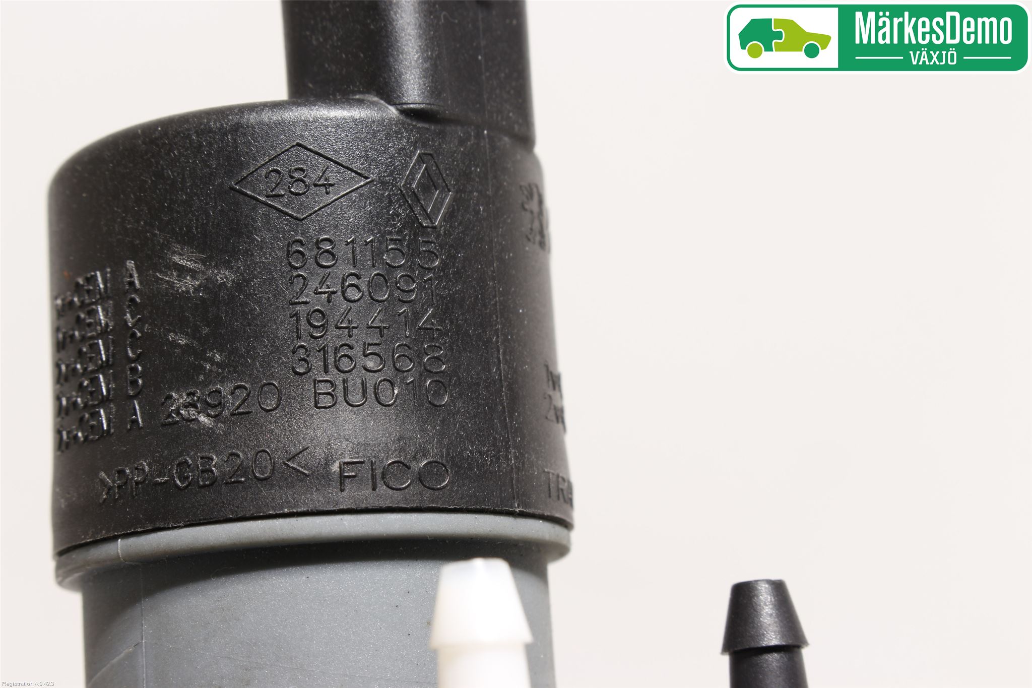 Nissan QASHQAI 14-17 Spylerpumpe Frontrute