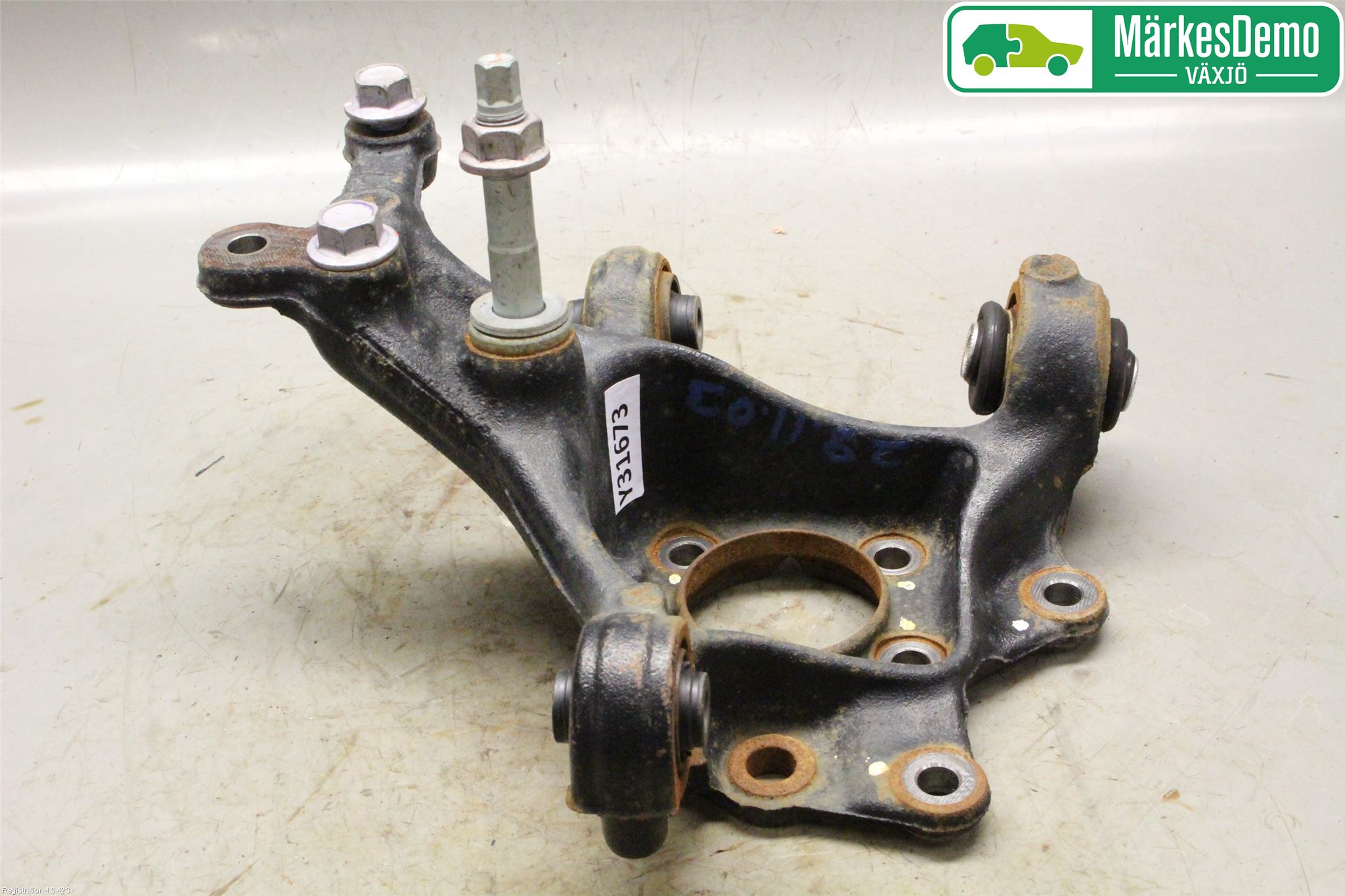 Toyota C-HR 16-23 Spindel Vb