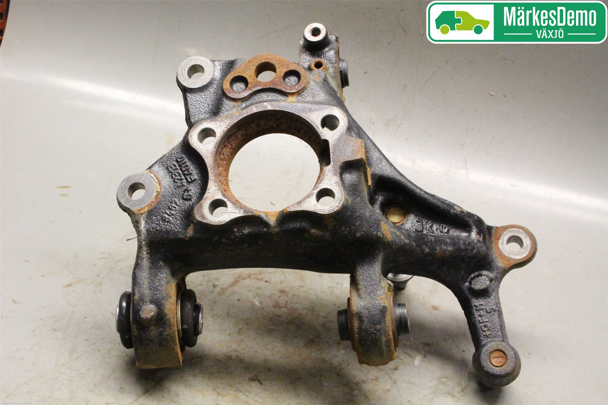 Toyota C-HR 16-23 Spindel Hb