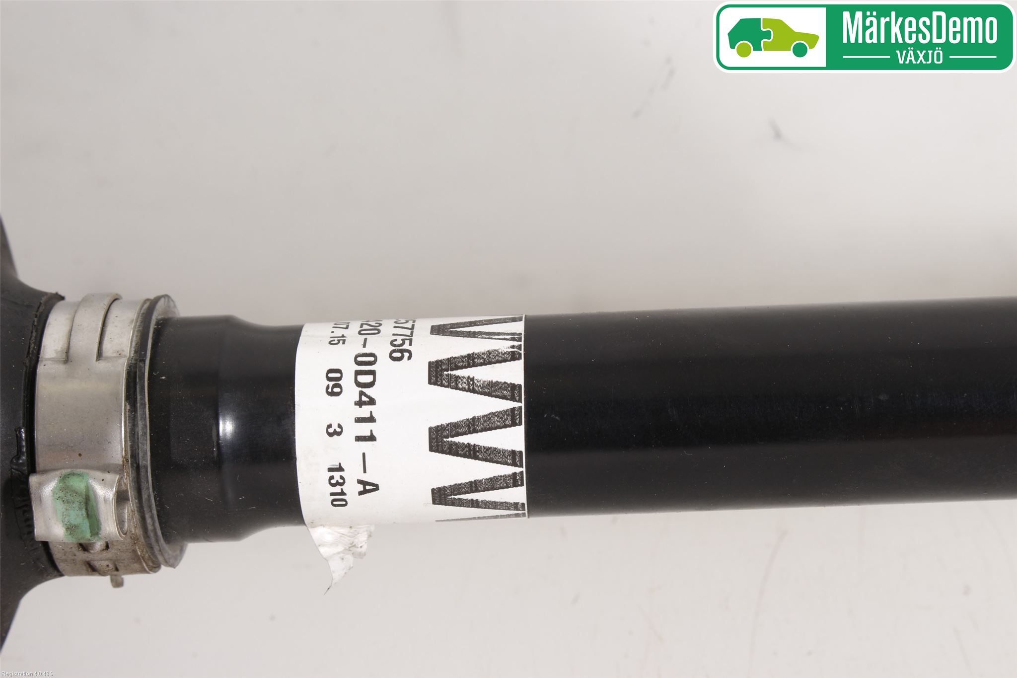 Toyota YARIS XP130 15-20 Drivaksel Foran Kompl Venstre