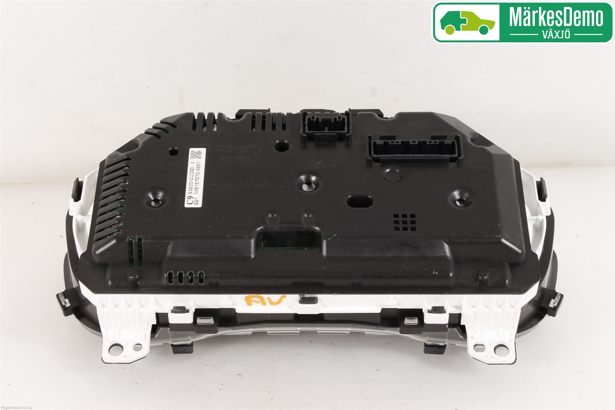 Toyota YARIS XP130 15-20 Instr Kombinert