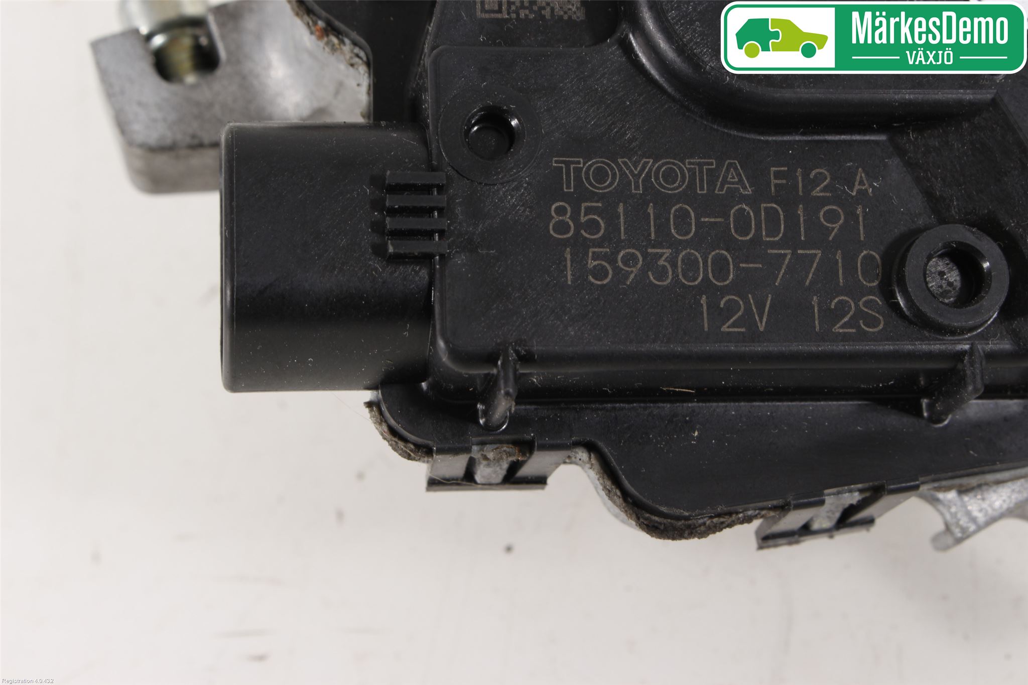 Toyota YARIS XP130 15-20 Viskermotor Frontrute