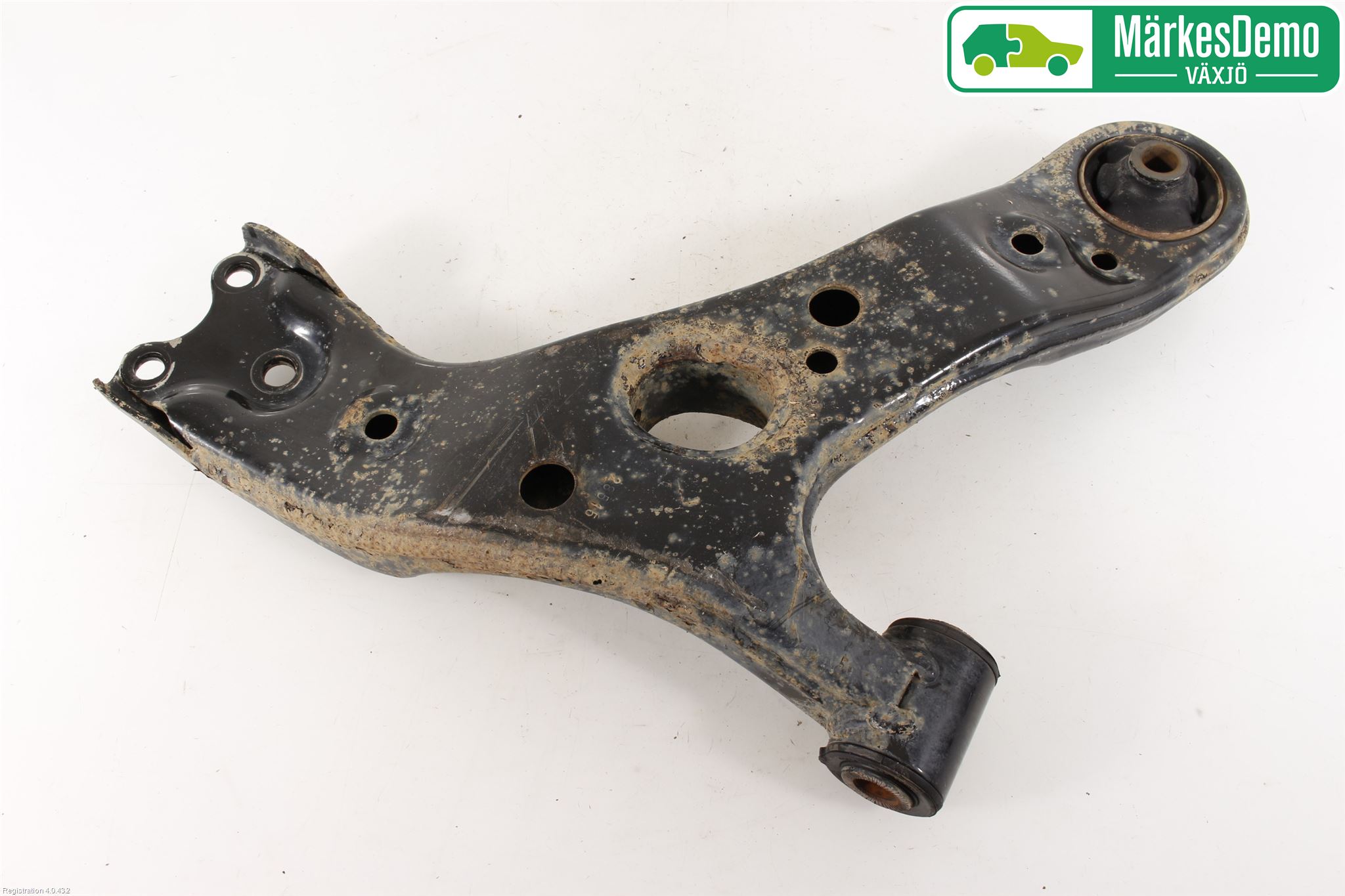 Toyota AVENSIS 16-18 Bærearm Foran Venstre Nedre