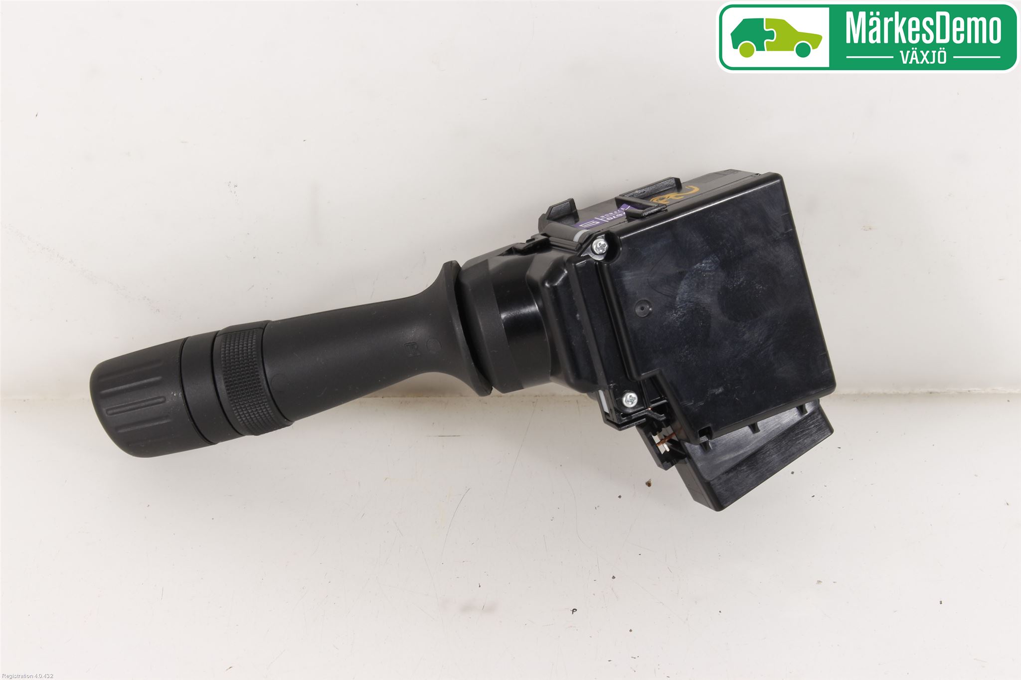 Toyota AURIS 13-19 Bryter Ratt Visker - Spyler