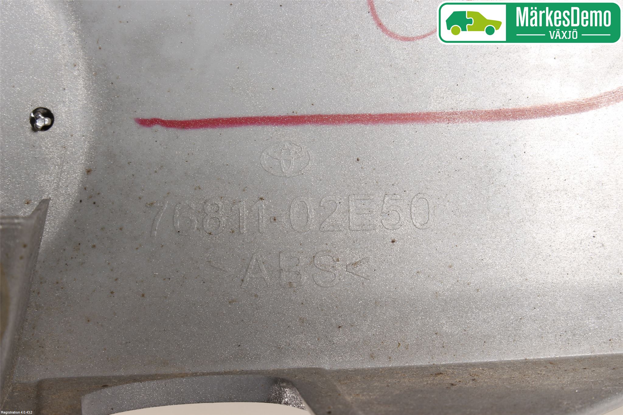 Toyota AURIS 13-19 Refleksplate - Skiltplate