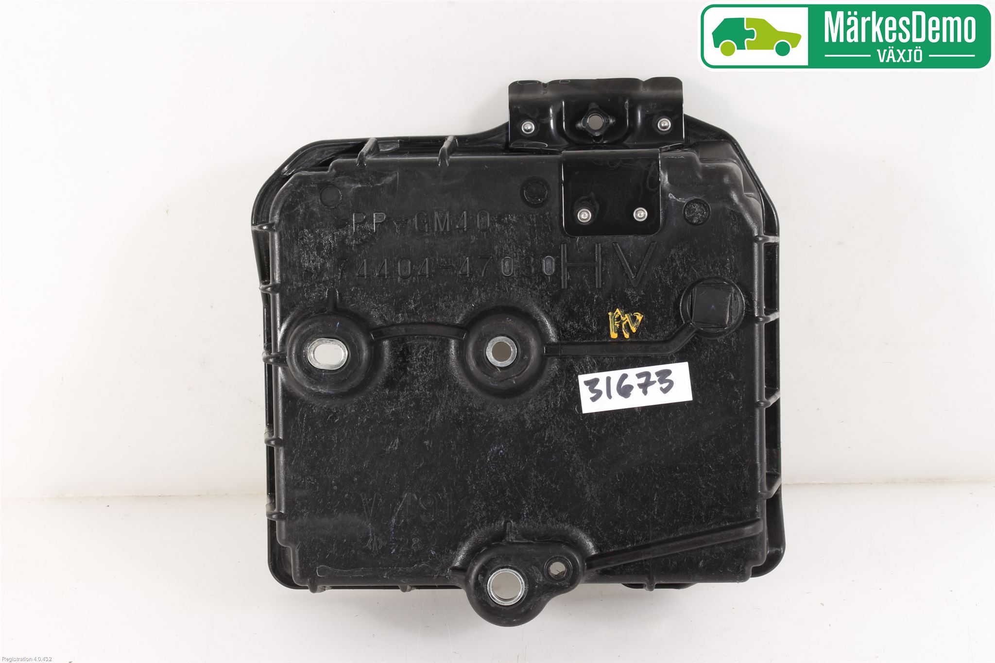 Toyota C-HR 16-23 Batterikasse - Feste - Holder