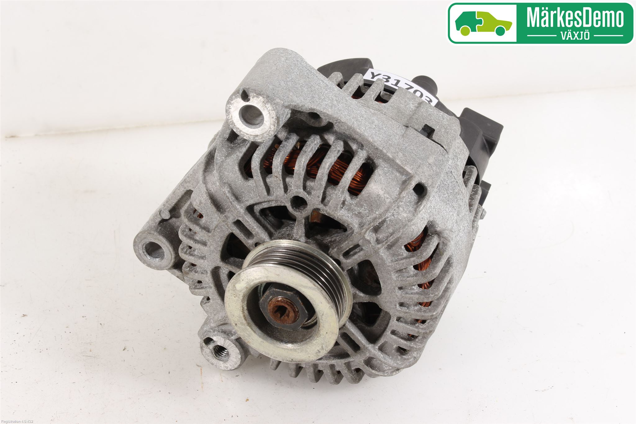 Toyota AVENSIS 16-18 Dynamo