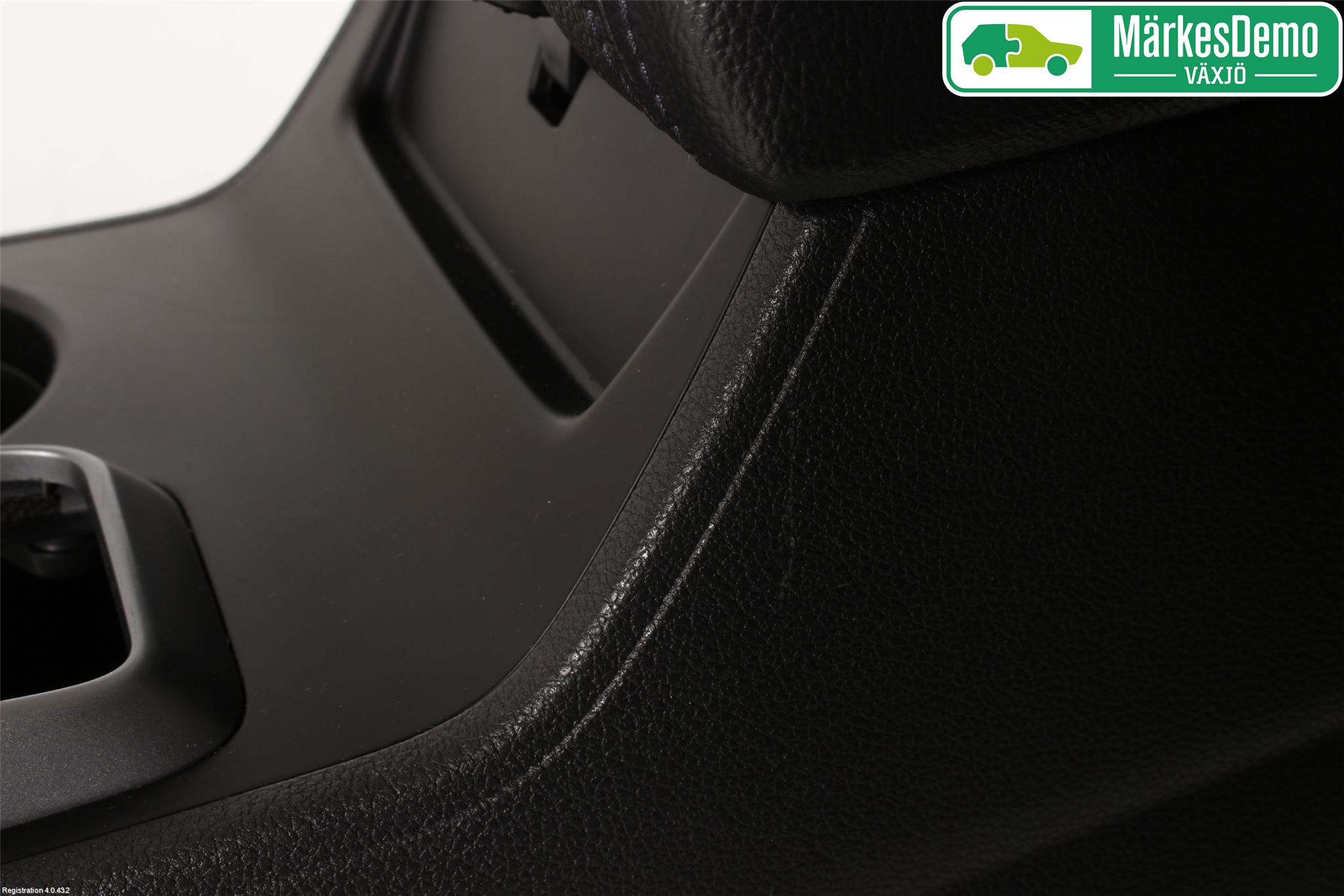 Hyundai TUCSON 05- Instrumentkonsoll Gulv