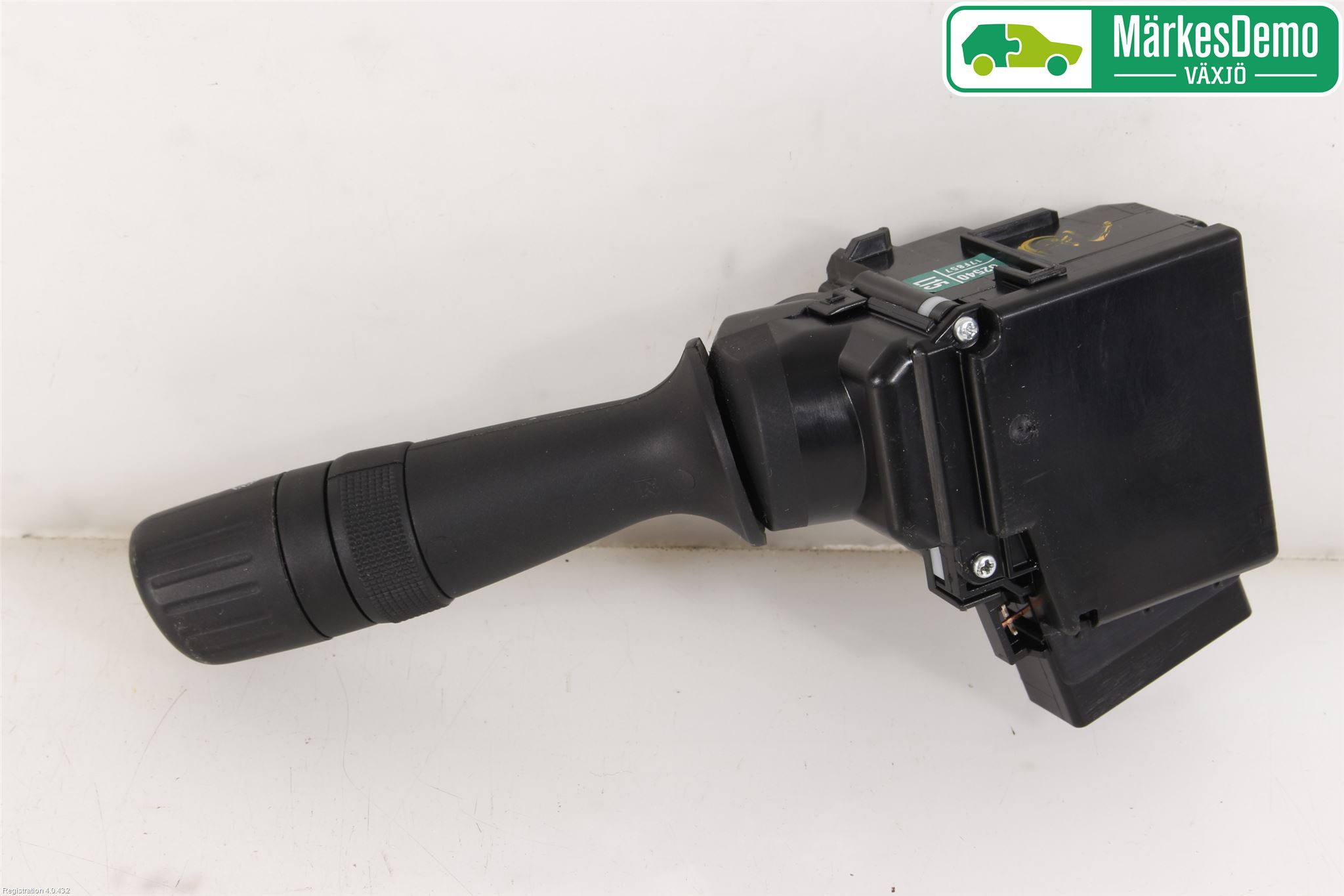 Toyota AURIS 13-19 Bryter Ratt Visker - Spyler