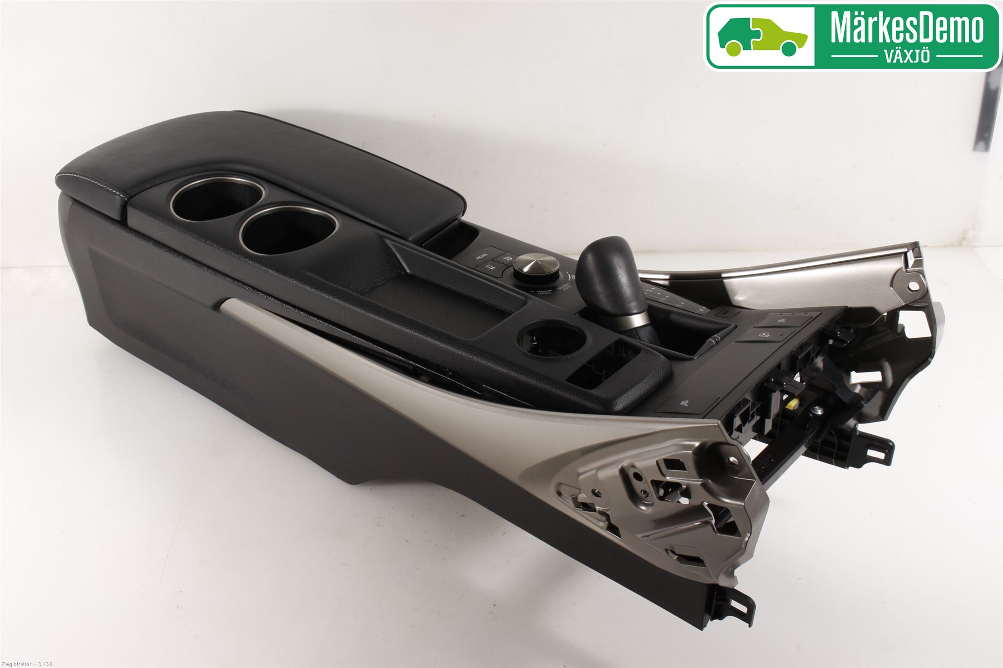 Toyota AURIS 13-19 Instrumentkonsoll Gulv