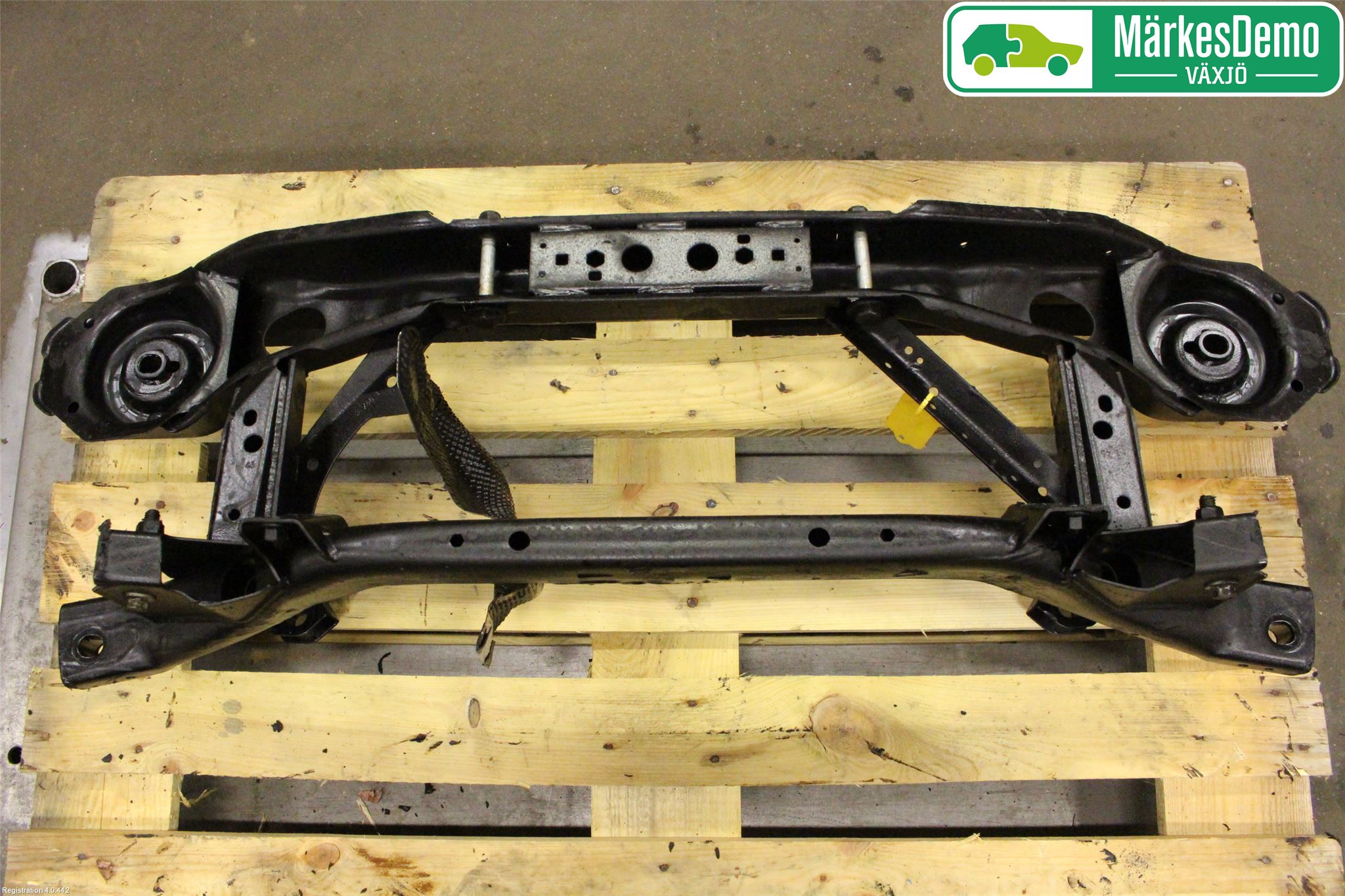 Ford C-MAX ll 15-19 Bakaksel Feste Travers-Ramme