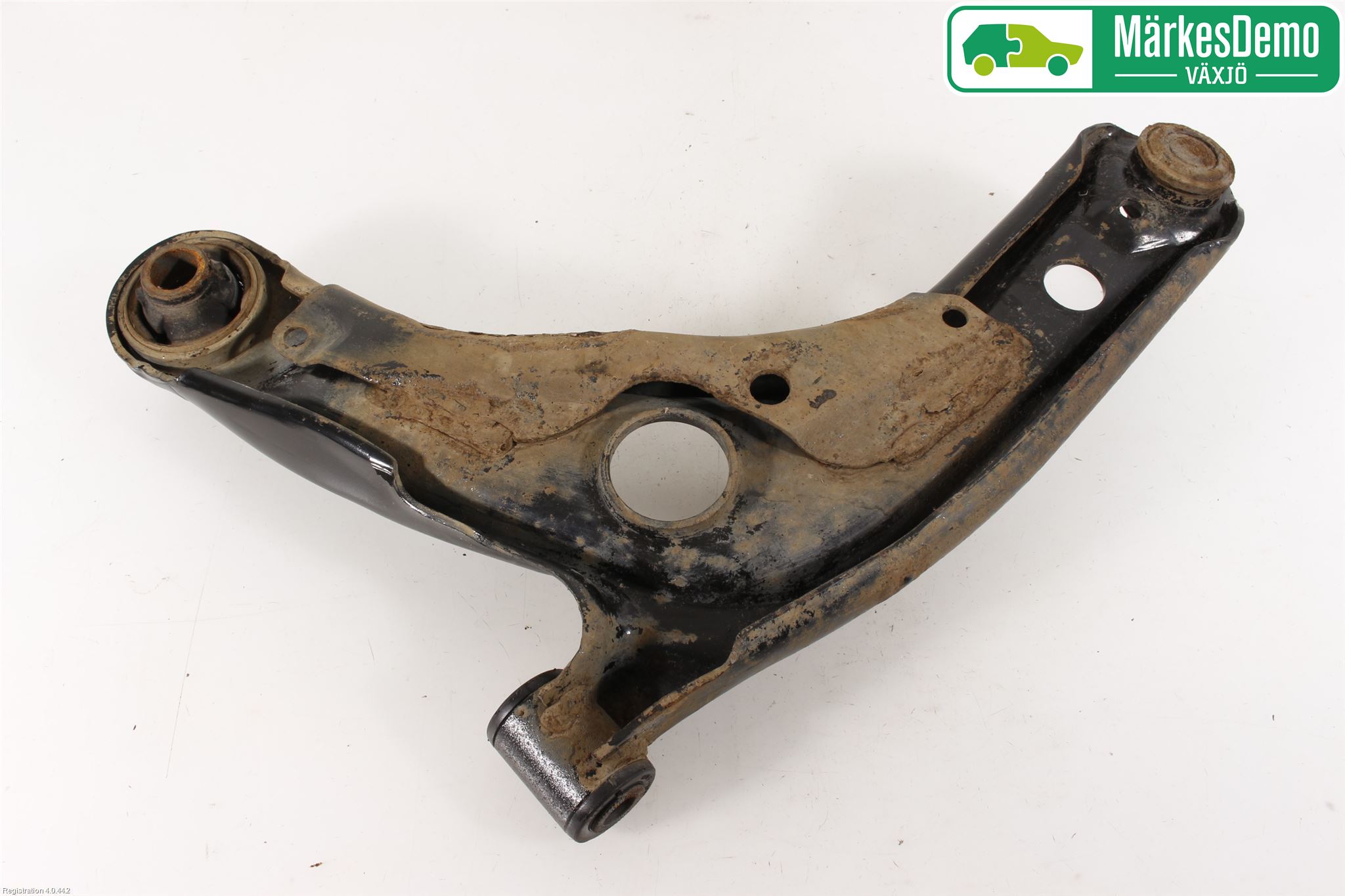 Toyota YARIS XP130 12-14 Bærearm Foran Høyre Nedre