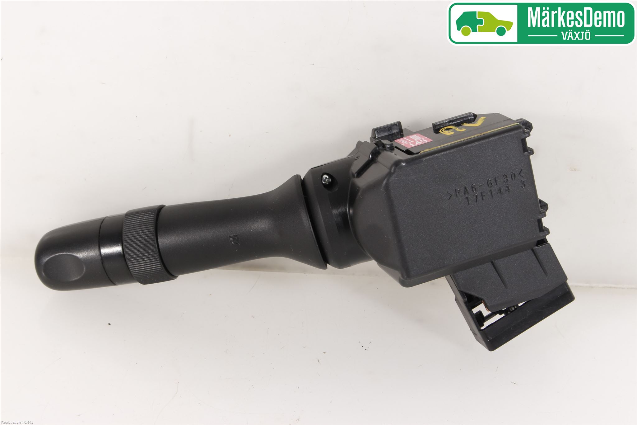 Toyota YARIS XP130 15-20 Bryter Ratt Visker - Spyler