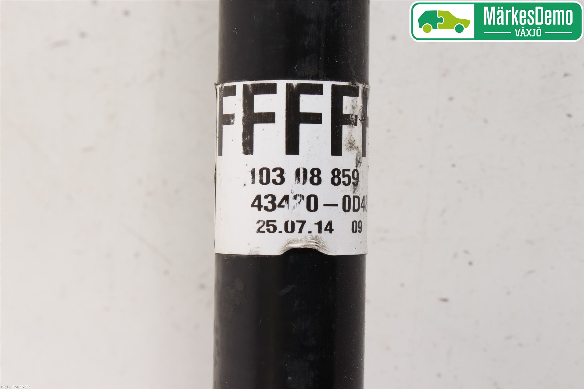 Toyota YARIS XP130 15-20 Drivaksel Foran Kompl Venstre