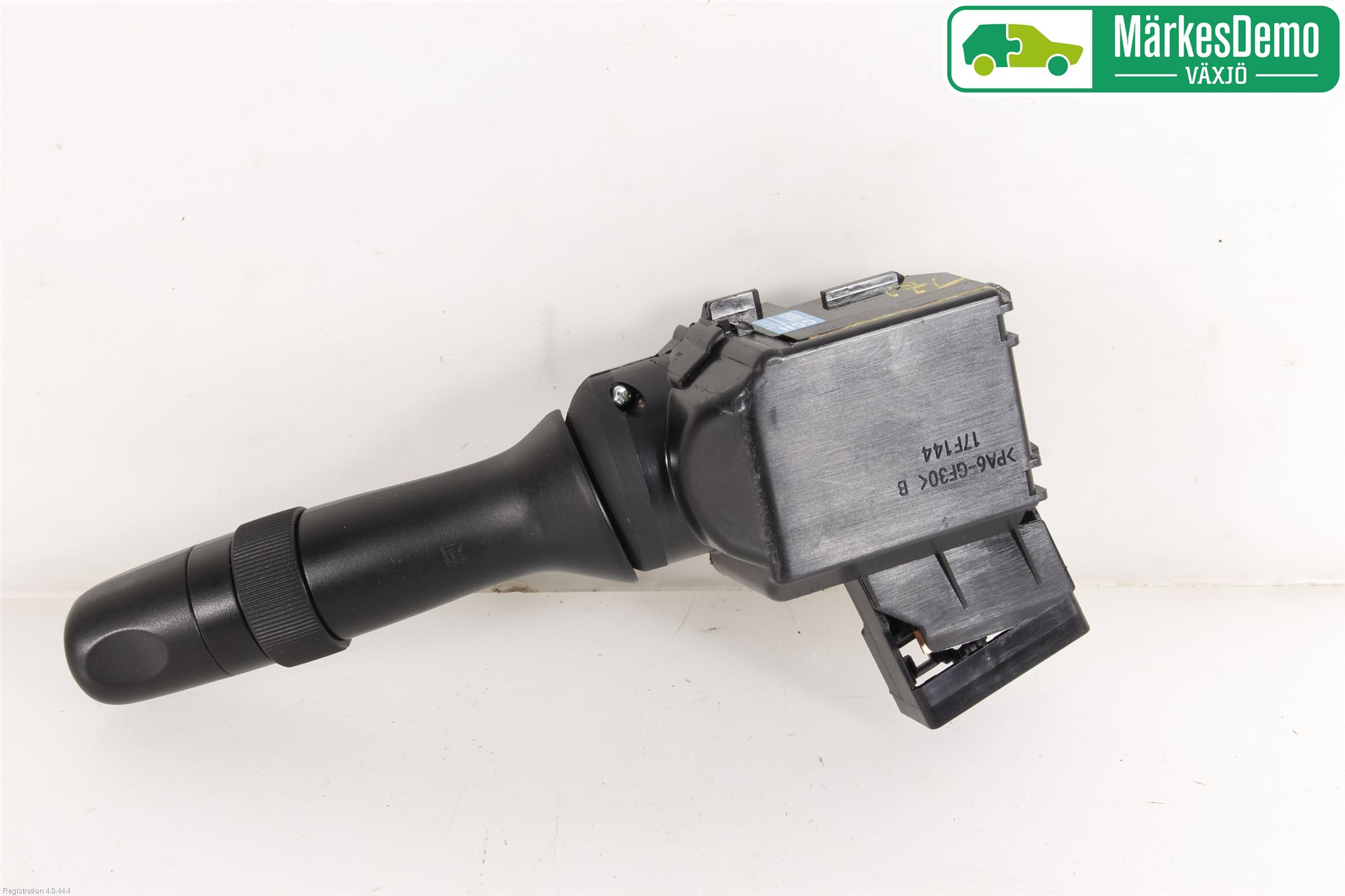 Toyota VERSO 09-18 Bryter Ratt Visker - Spyler