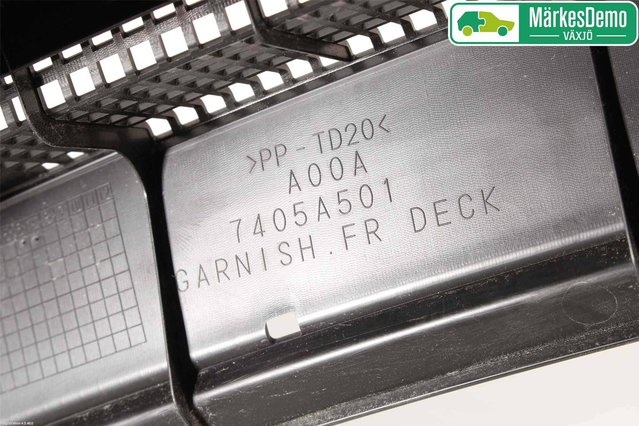Mitsubishi SPACE STAR 13- Visker Deksel-Grill-Under Frr