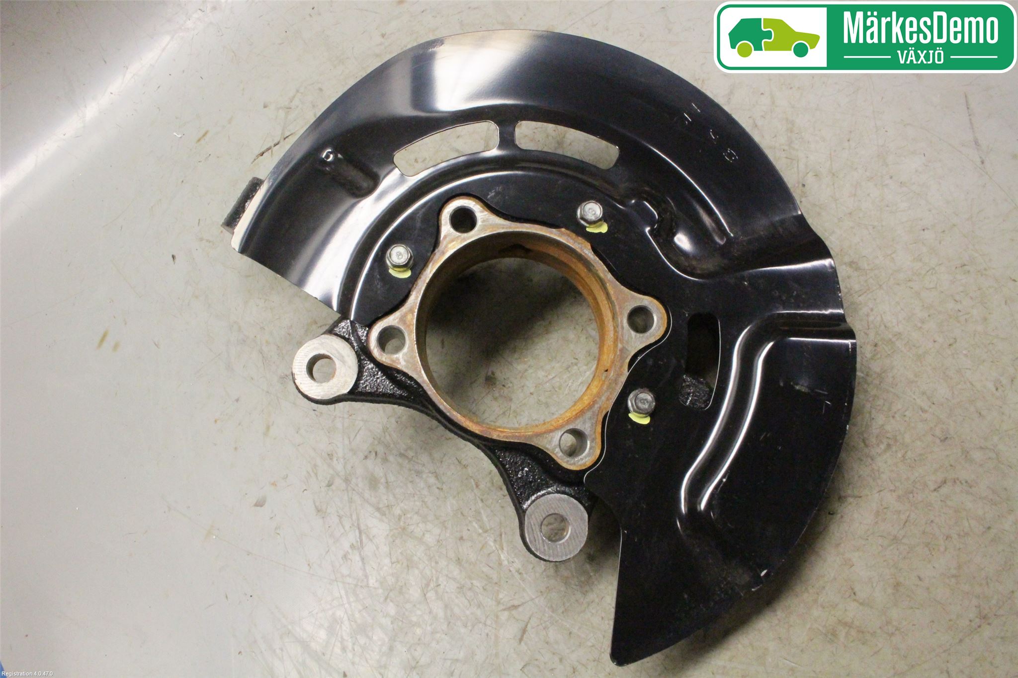 Hyundai TUCSON 05- Spindel Vf