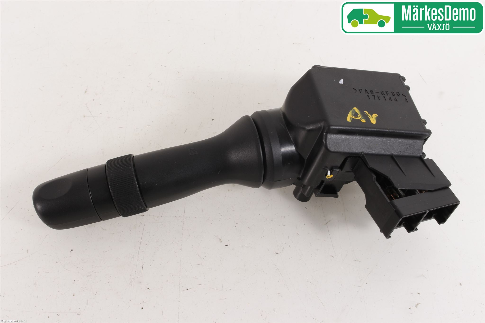 Toyota YARIS XP130 15-20 Bryter Ratt Visker - Spyler