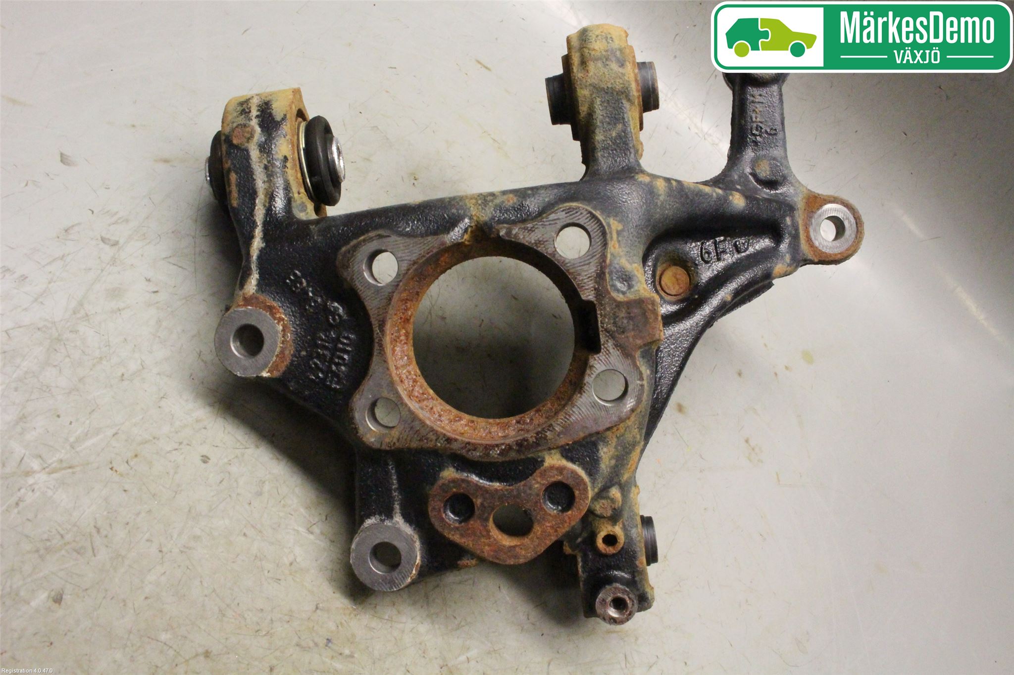 Toyota C-HR 16-23 Spindel Vb
