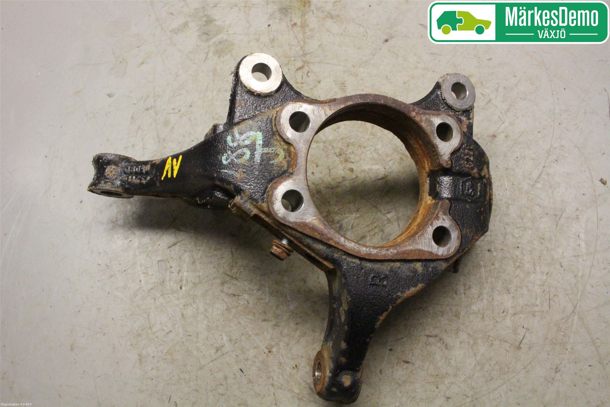 Toyota AURIS 13-19 Spindel Hf