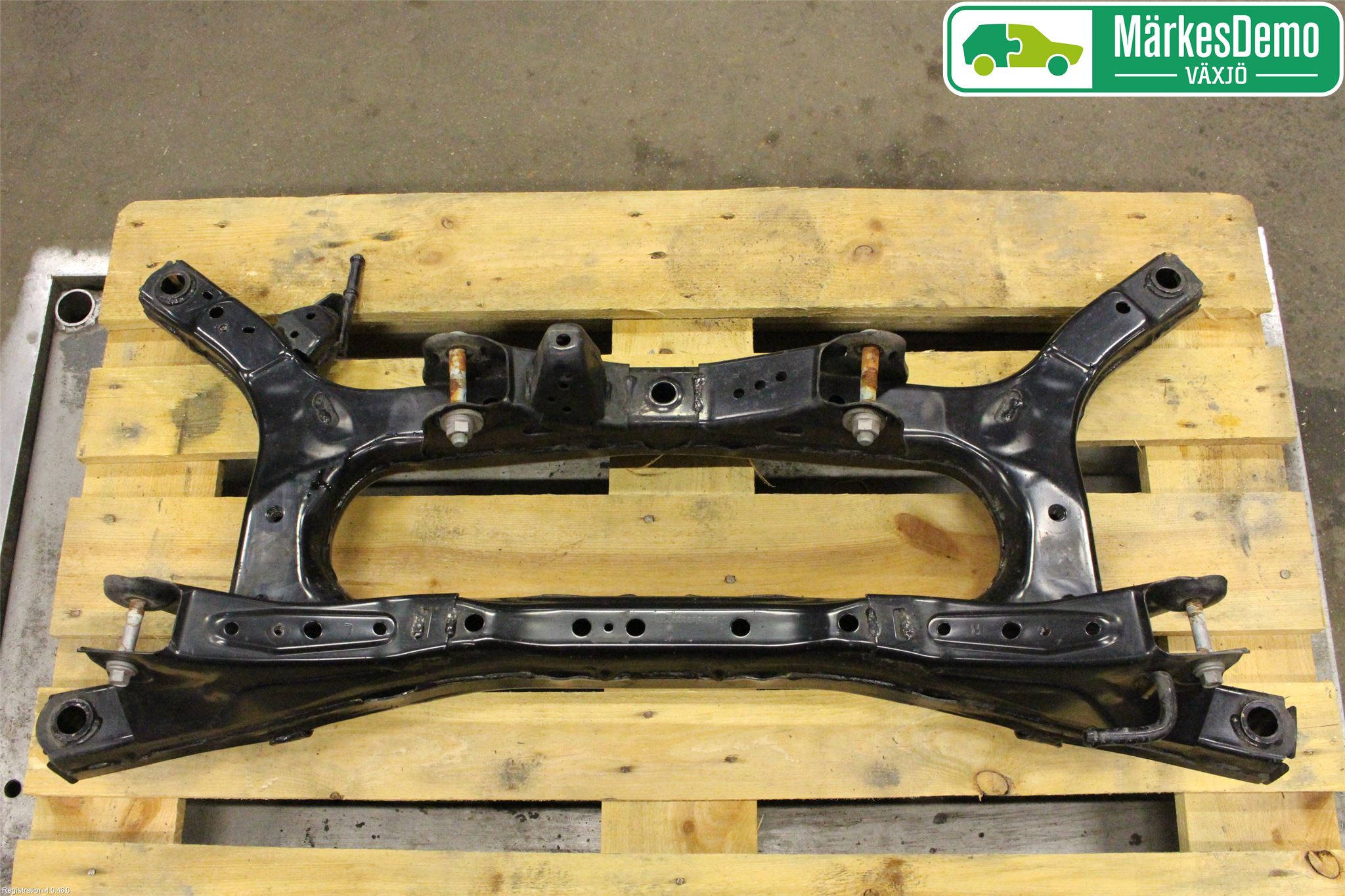 Toyota PRIUS (ZVW50) 16-21 Bakaksel Feste Travers-Ramme