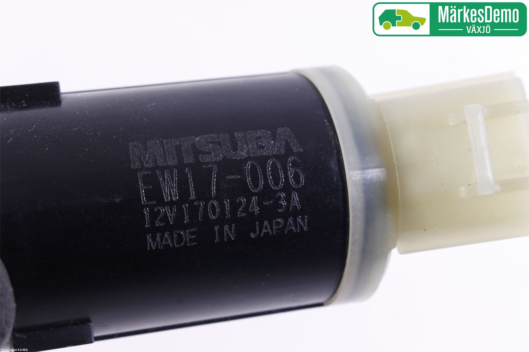 Suzuki SWIFT 17-24 Spylerpumpe Frontrute