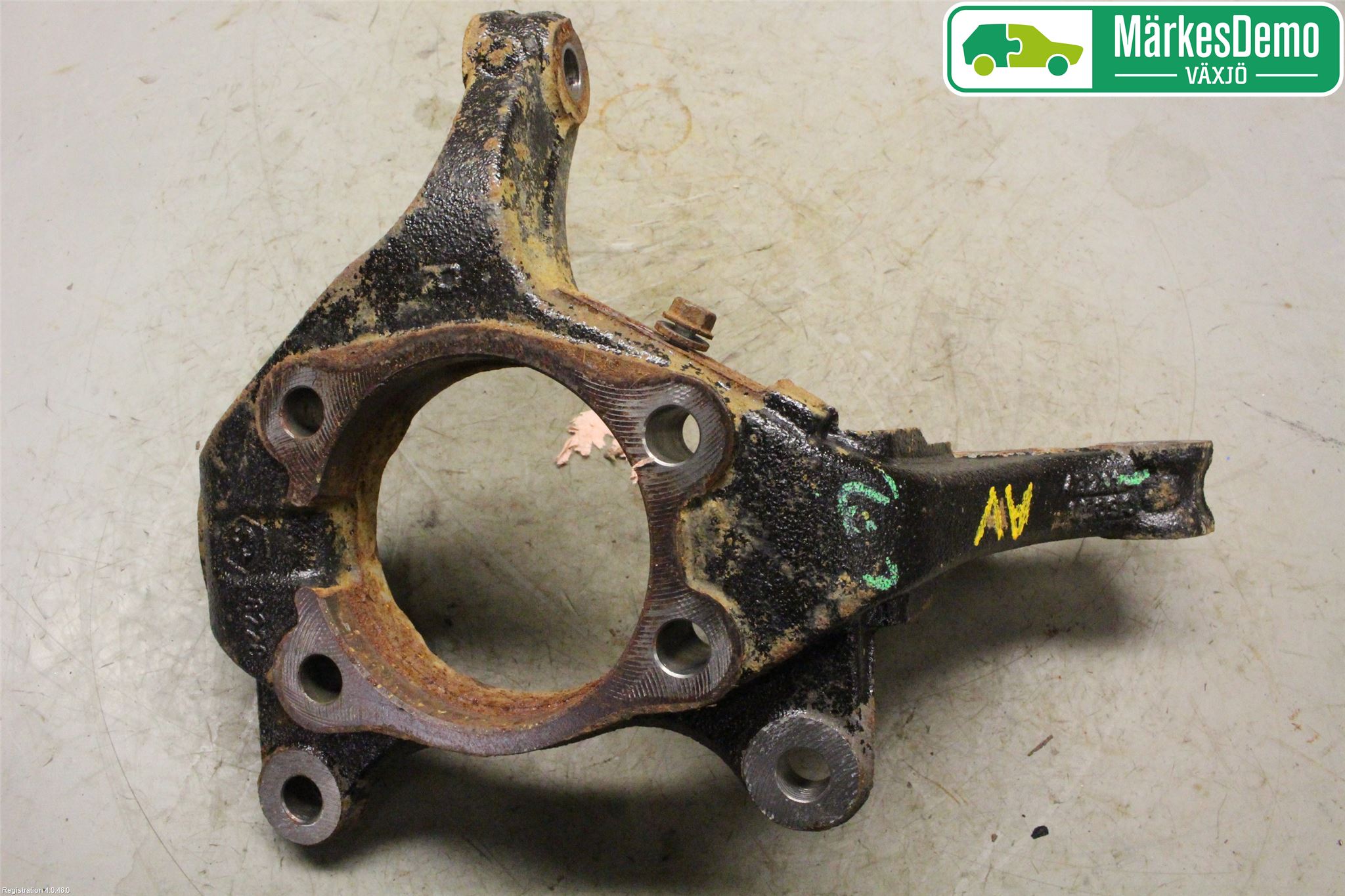 Toyota AURIS 13-19 Spindel Hf