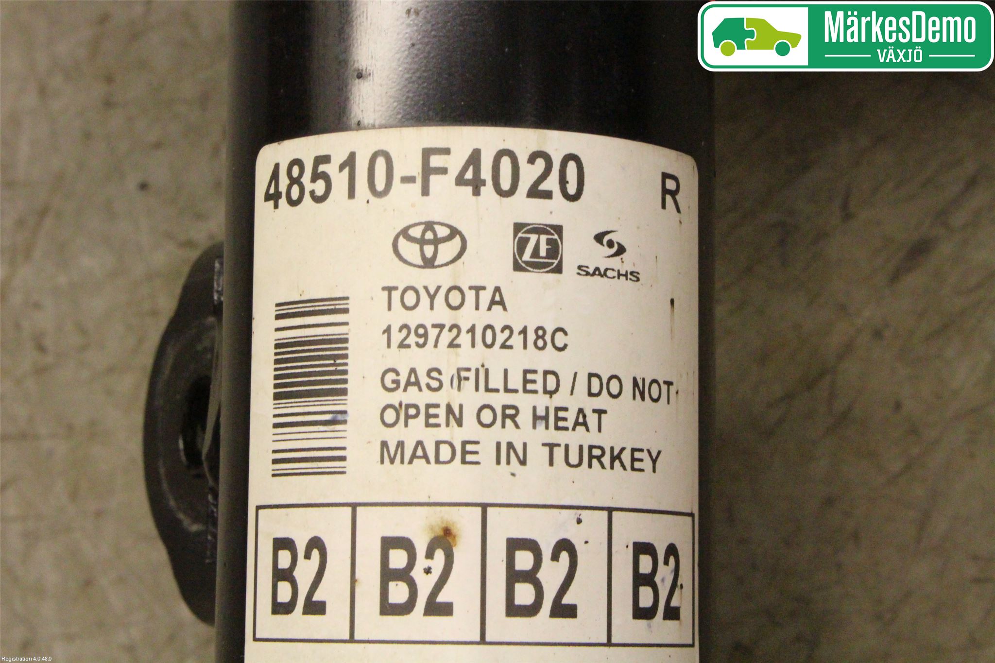 Toyota C-HR 16-23 Fjærbein Foran Høyre