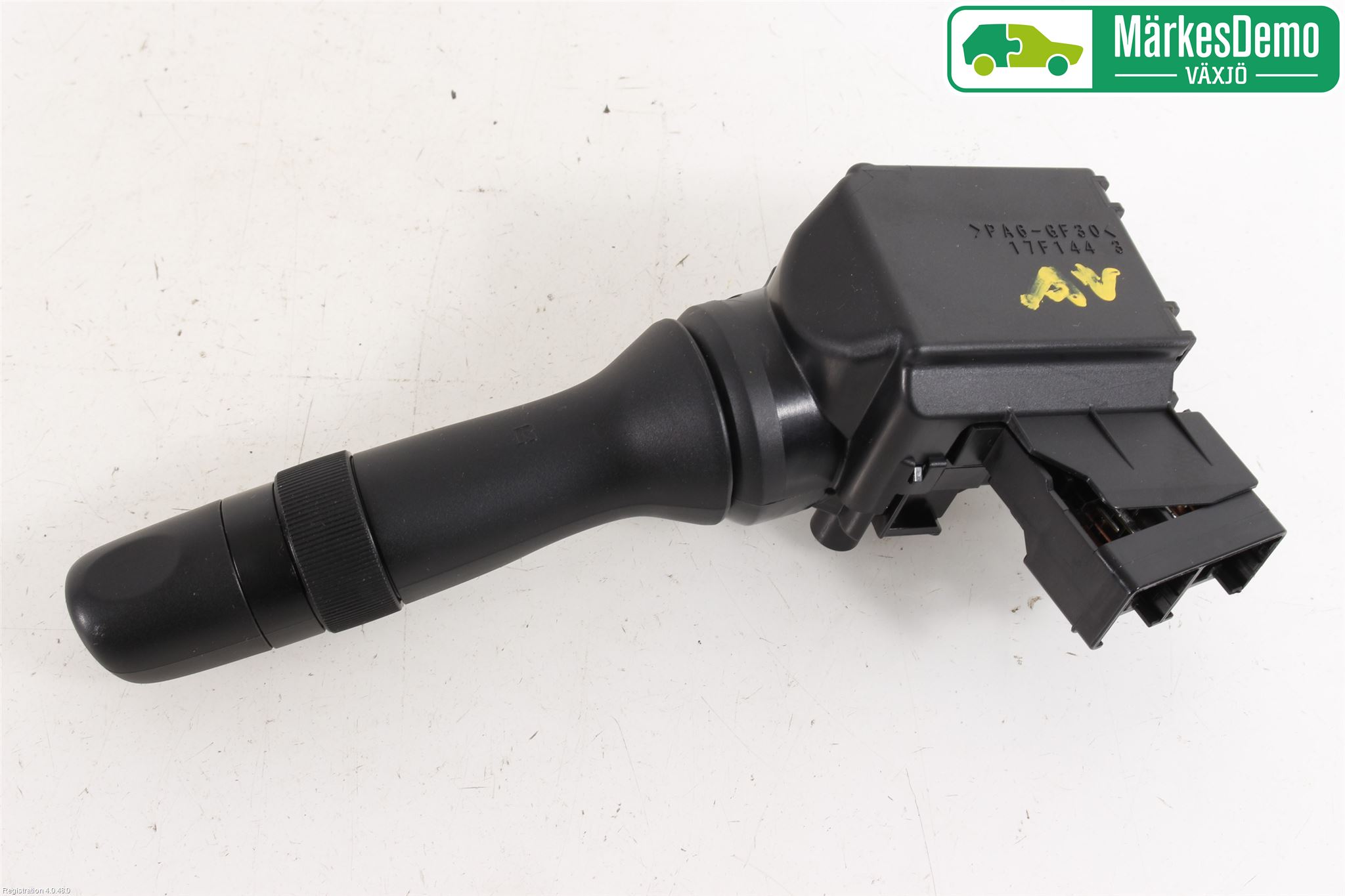 Toyota YARIS XP130 15-20 Bryter Ratt Visker - Spyler