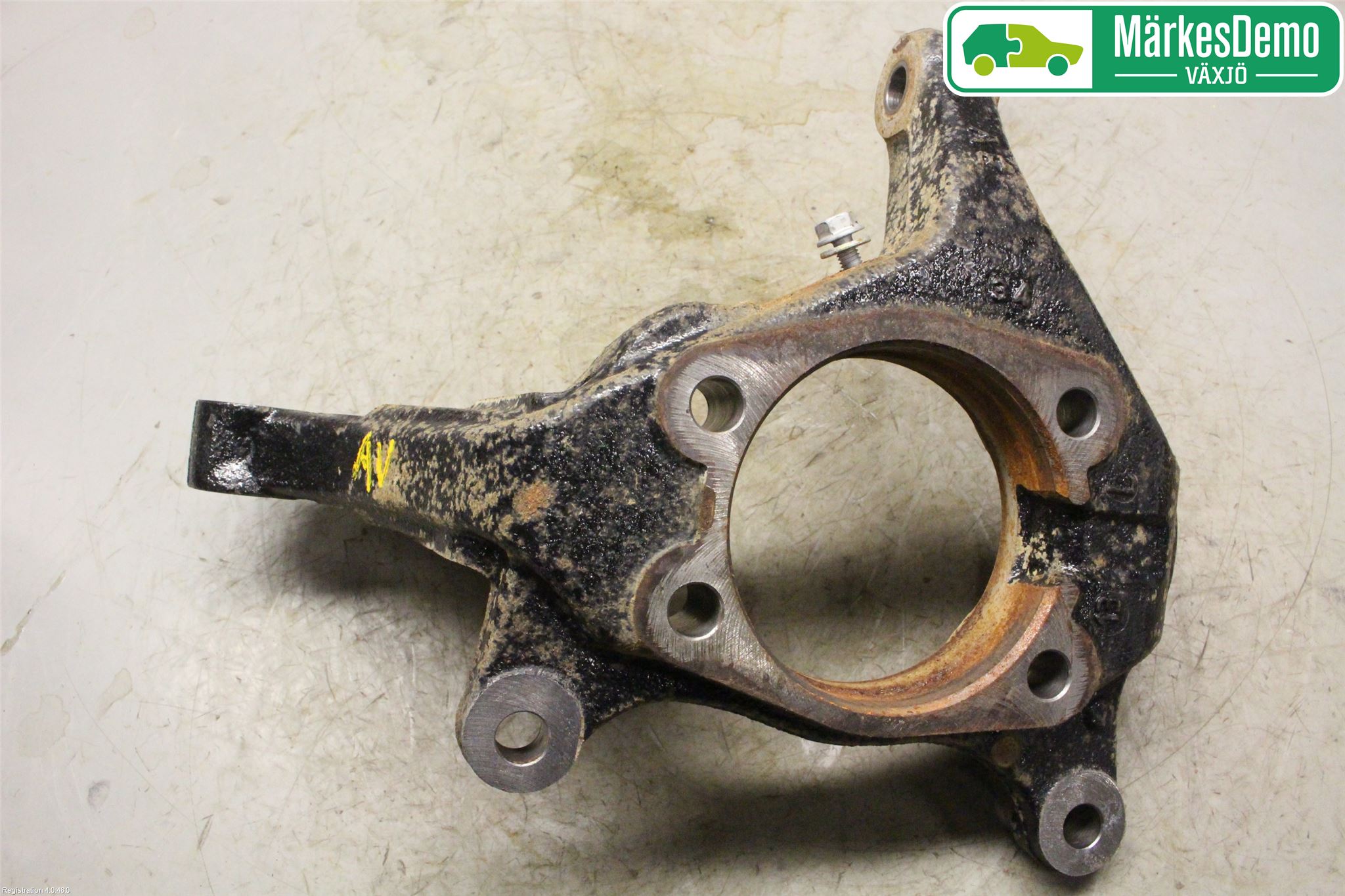 Toyota RAV4 13-18 Spindel Vf